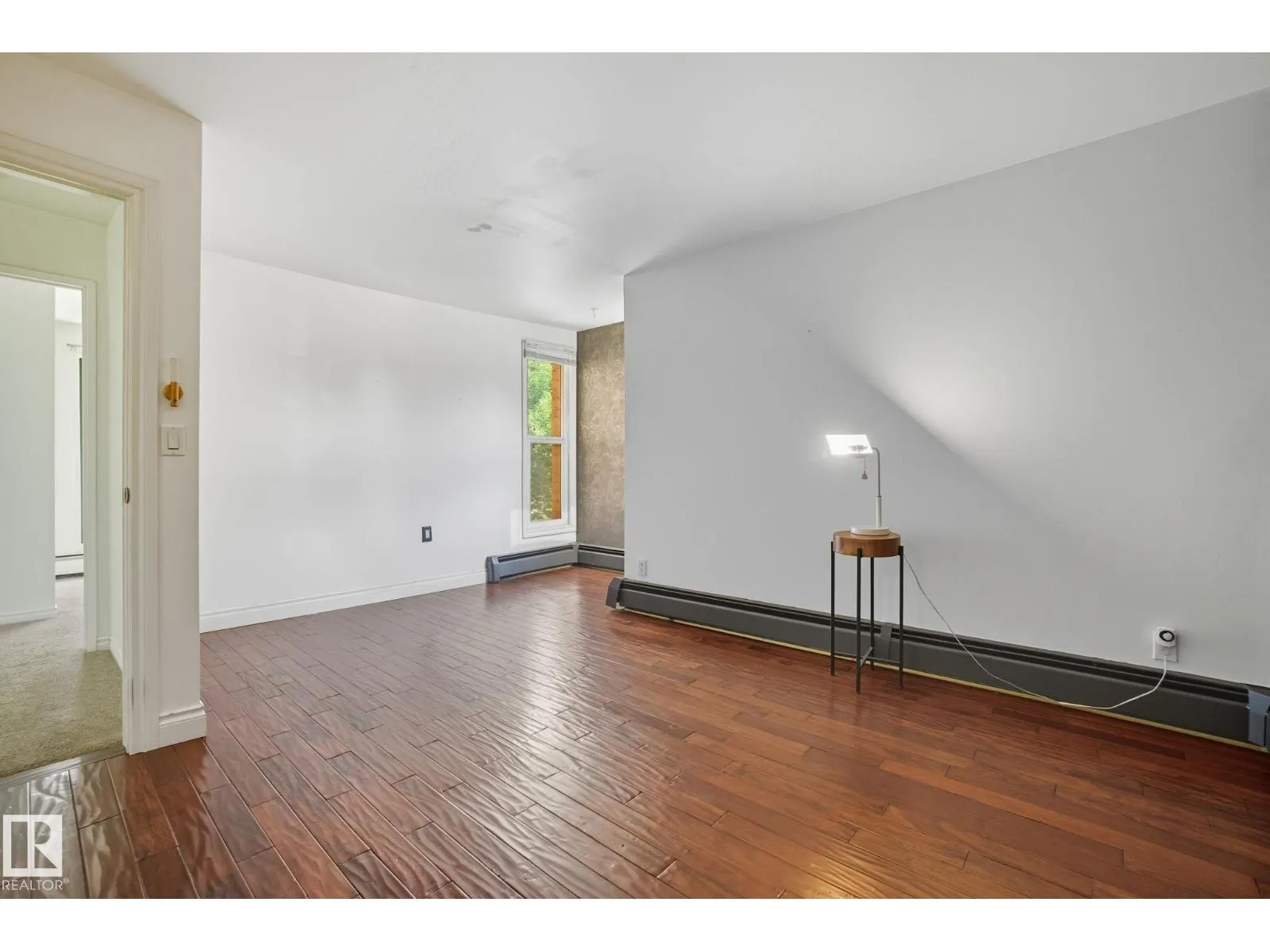 #3 10032 113 ST NW