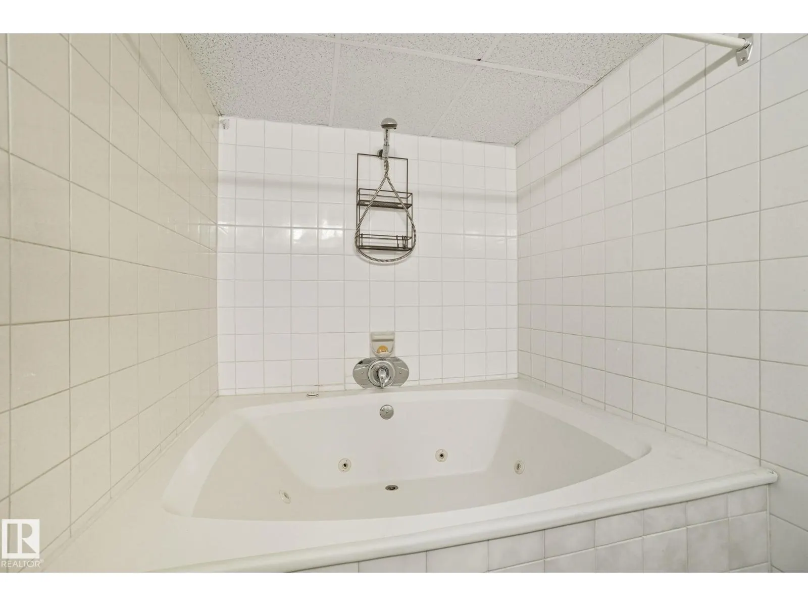 #3 10032 113 ST NW