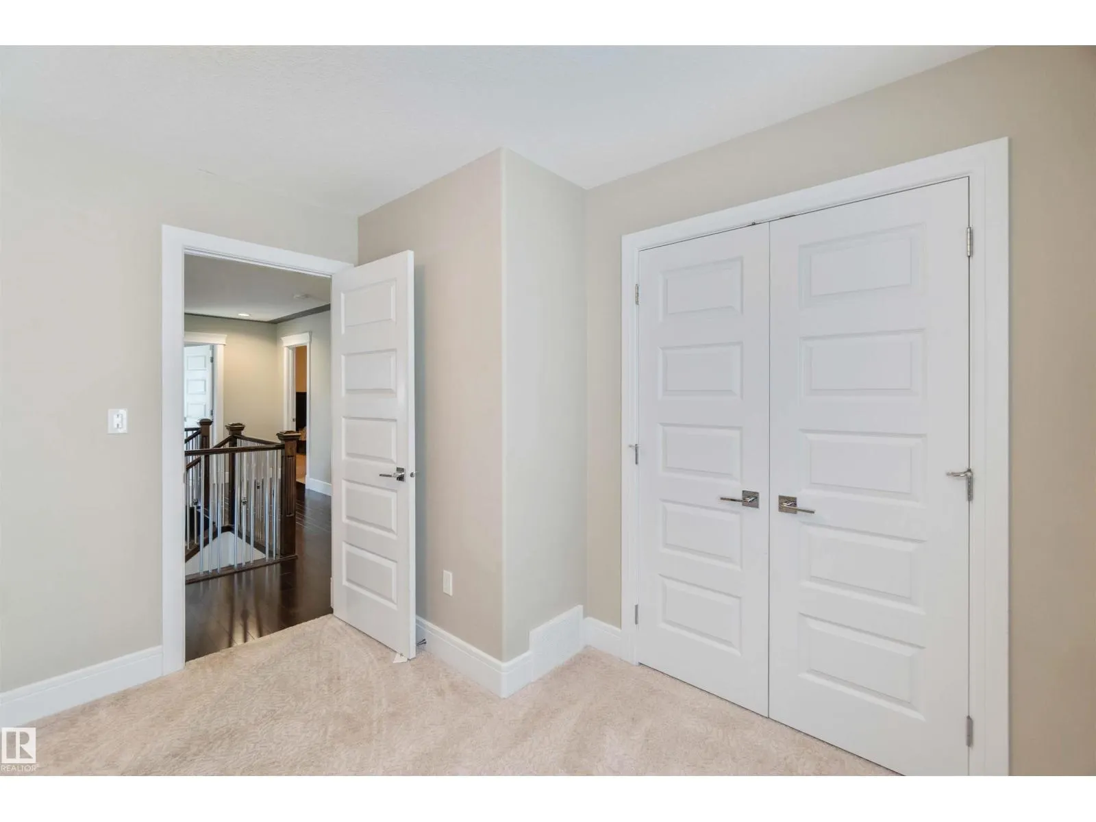 3948 CLAXTON LO SW