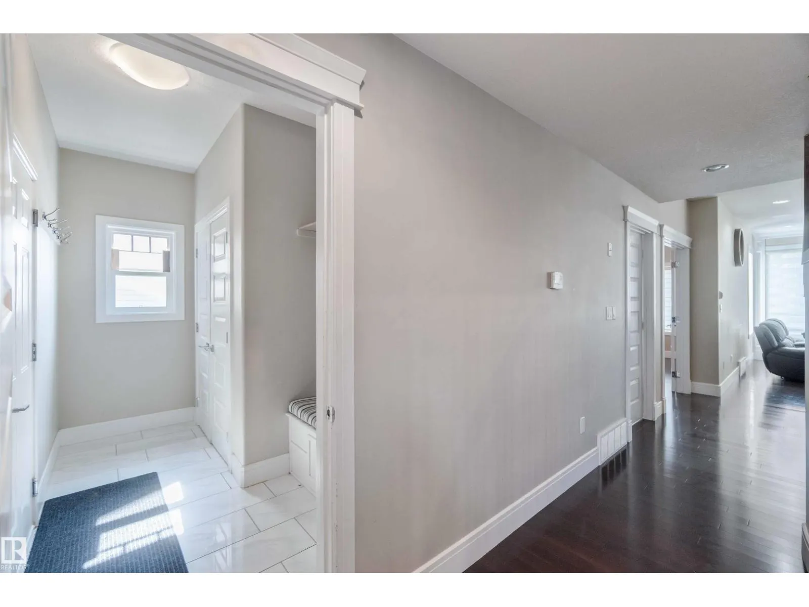 3948 CLAXTON LO SW