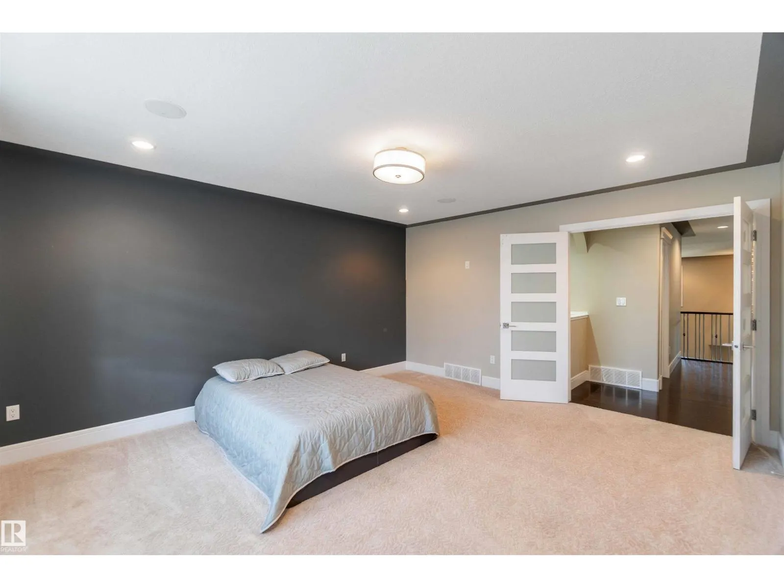 3948 CLAXTON LO SW