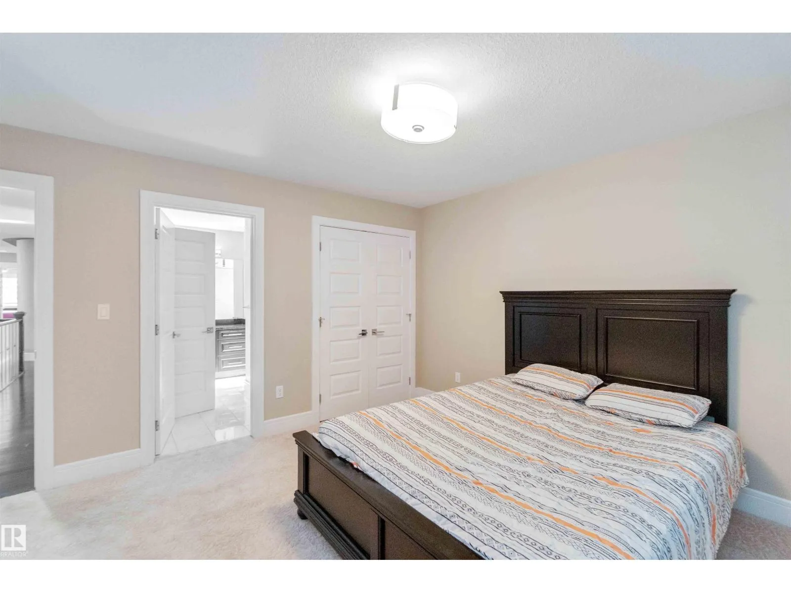 3948 CLAXTON LO SW