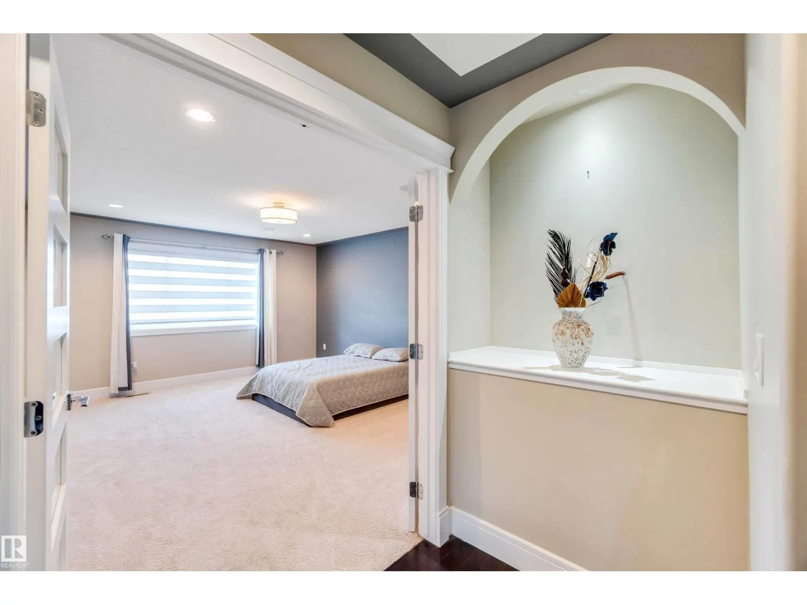3948 CLAXTON LO SW