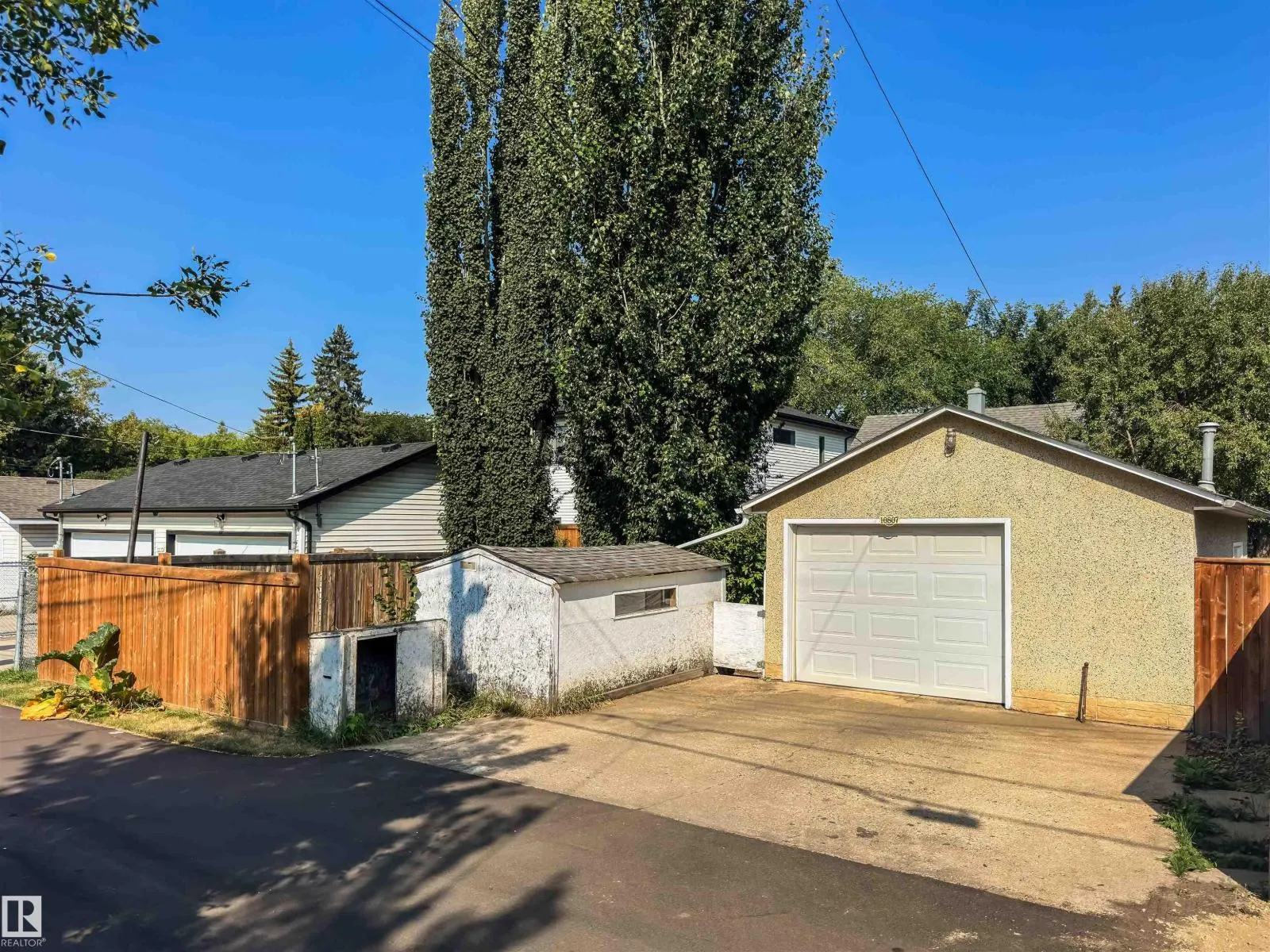 10807 63 AV NW