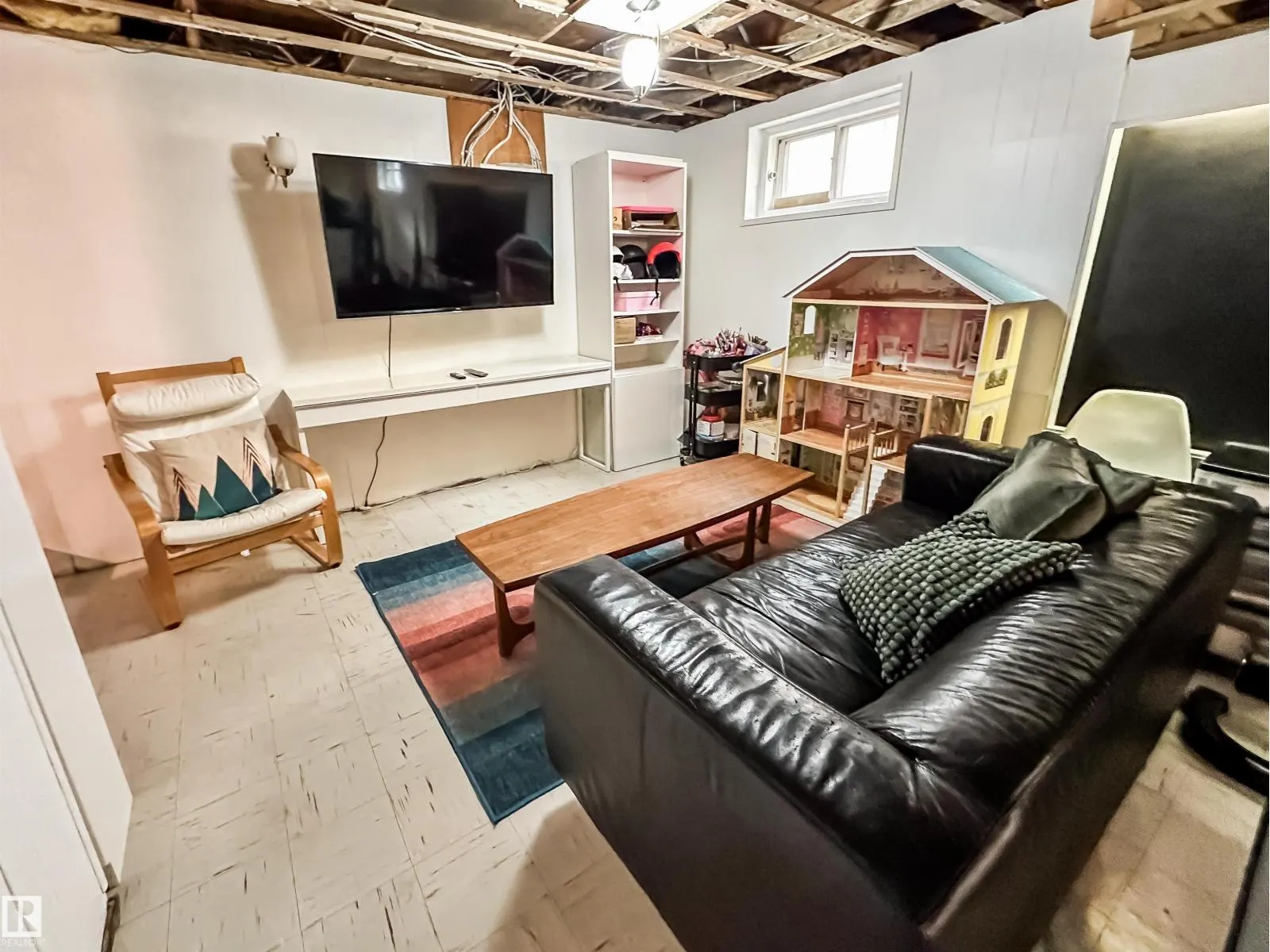 10807 63 AV NW