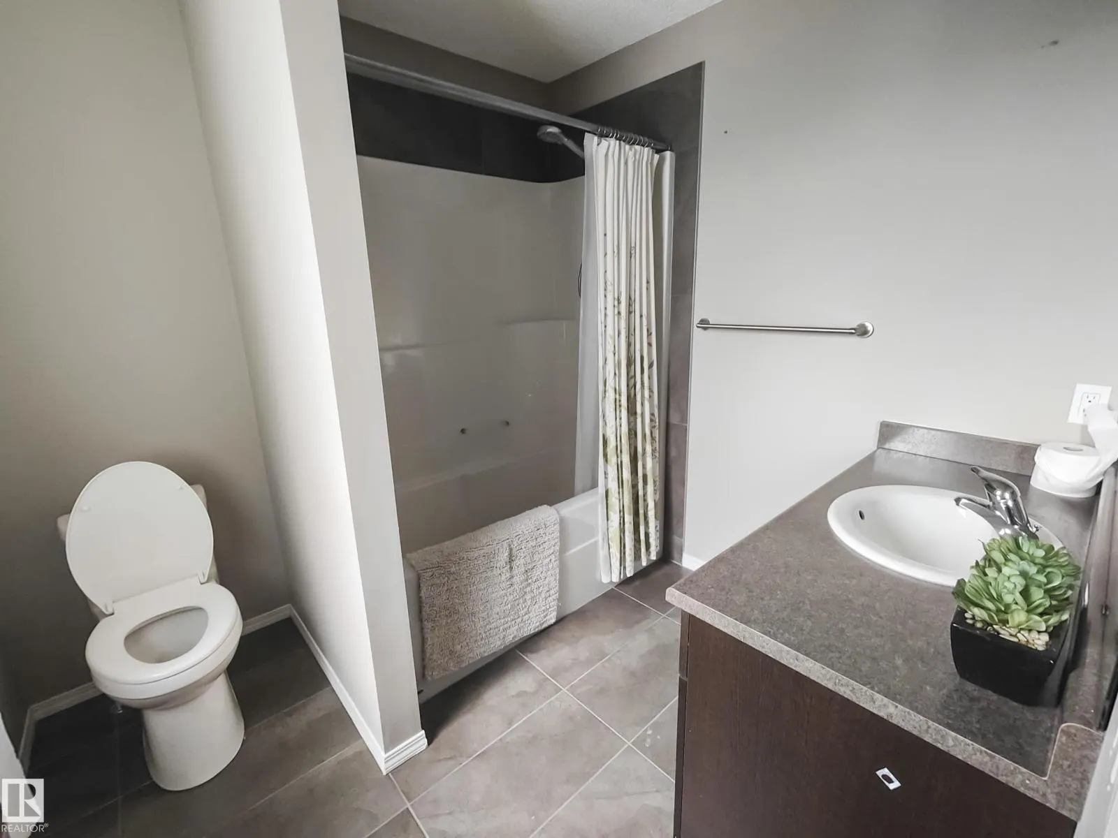 12530 172 AV NW NW