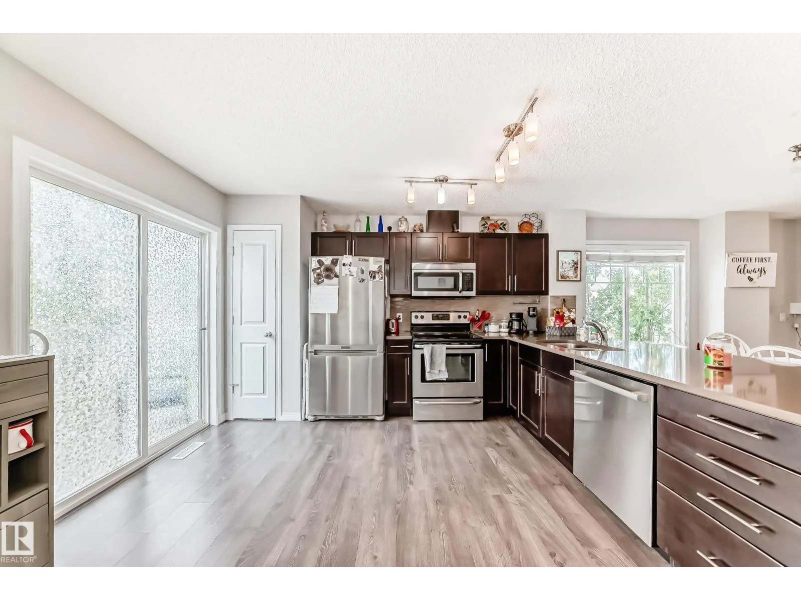 #90 4050 SAVARYN DR SW