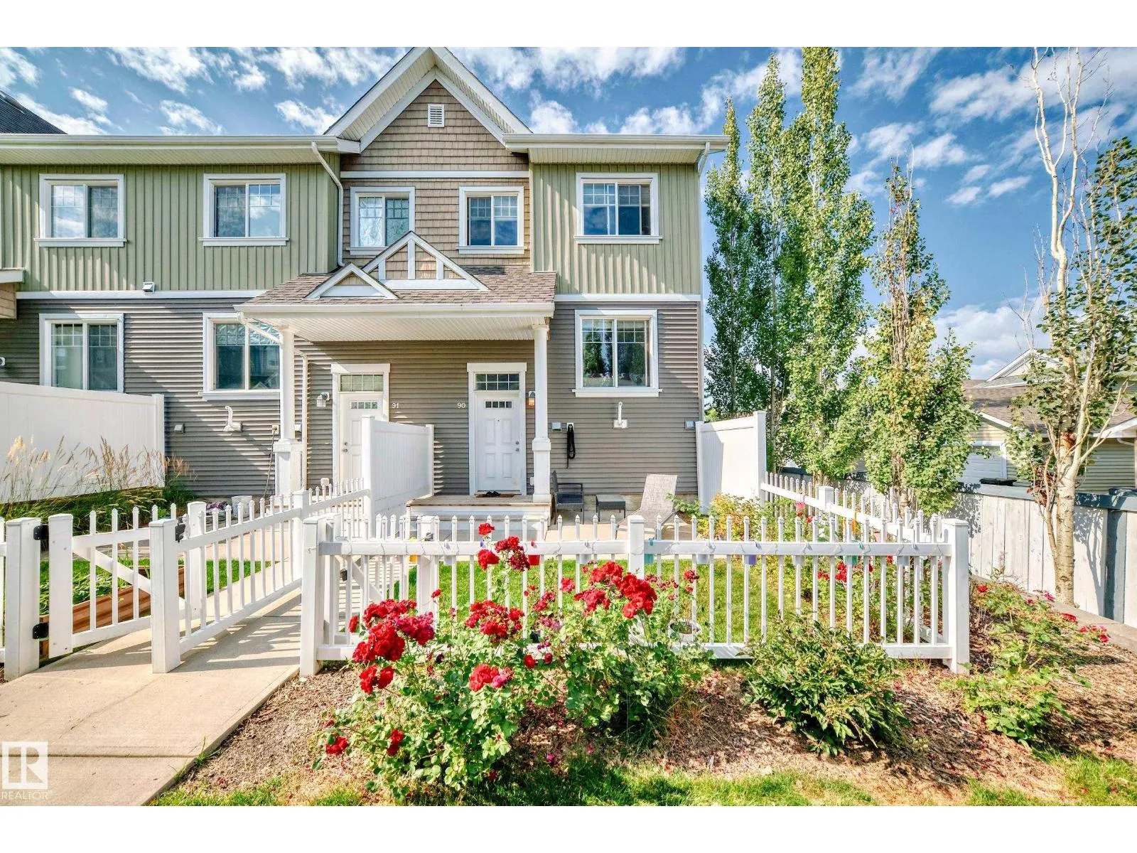 #90 4050 SAVARYN DR SW