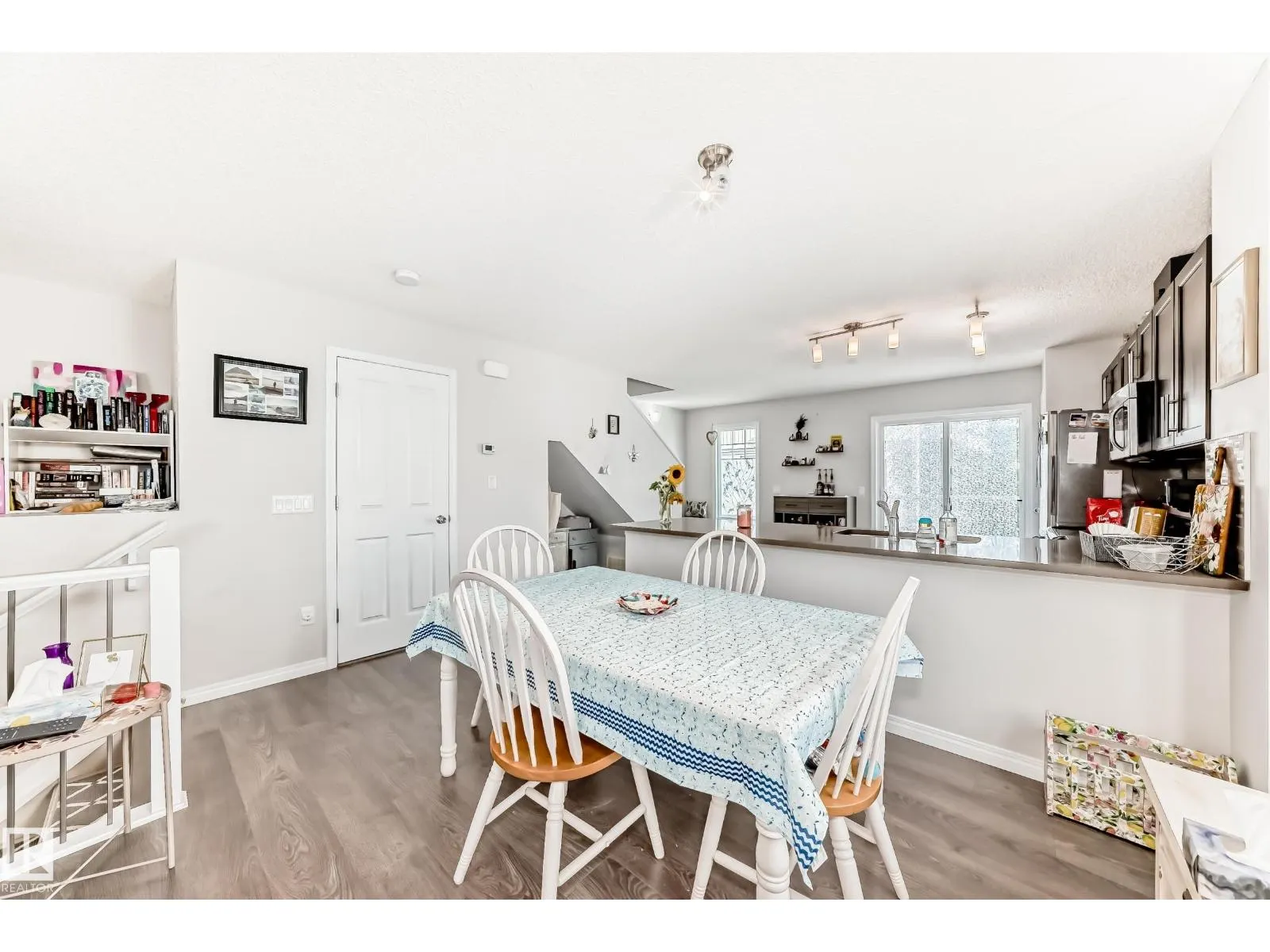 #90 4050 SAVARYN DR SW
