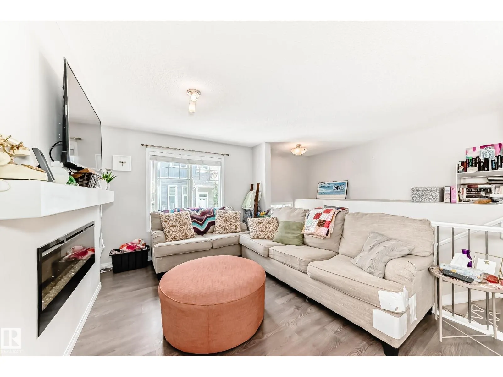 #90 4050 SAVARYN DR SW