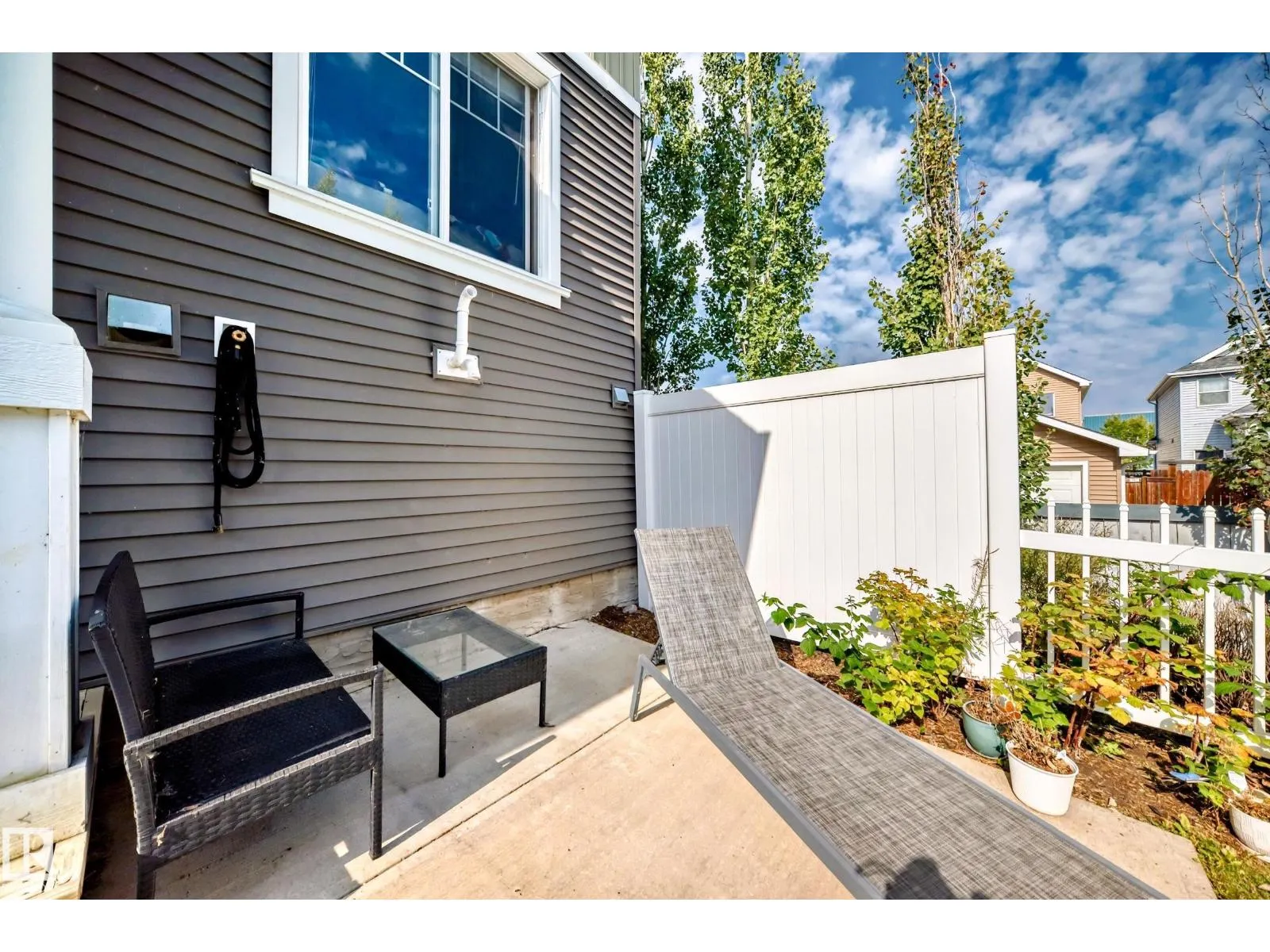 #90 4050 SAVARYN DR SW