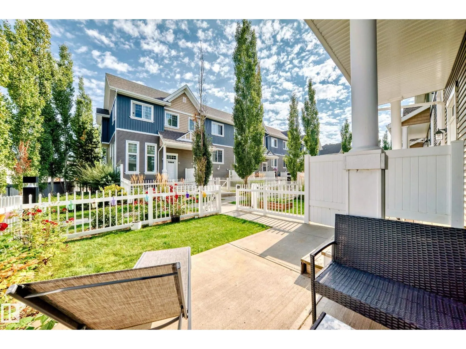 #90 4050 SAVARYN DR SW