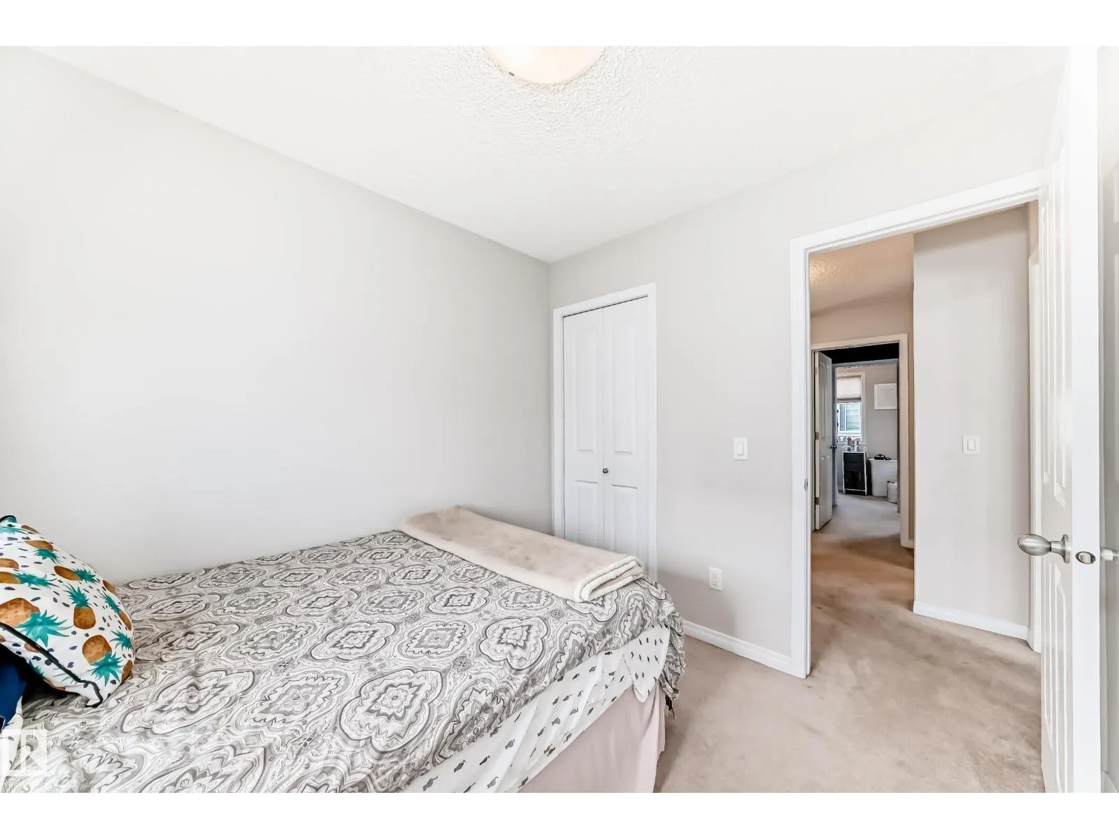 #90 4050 SAVARYN DR SW