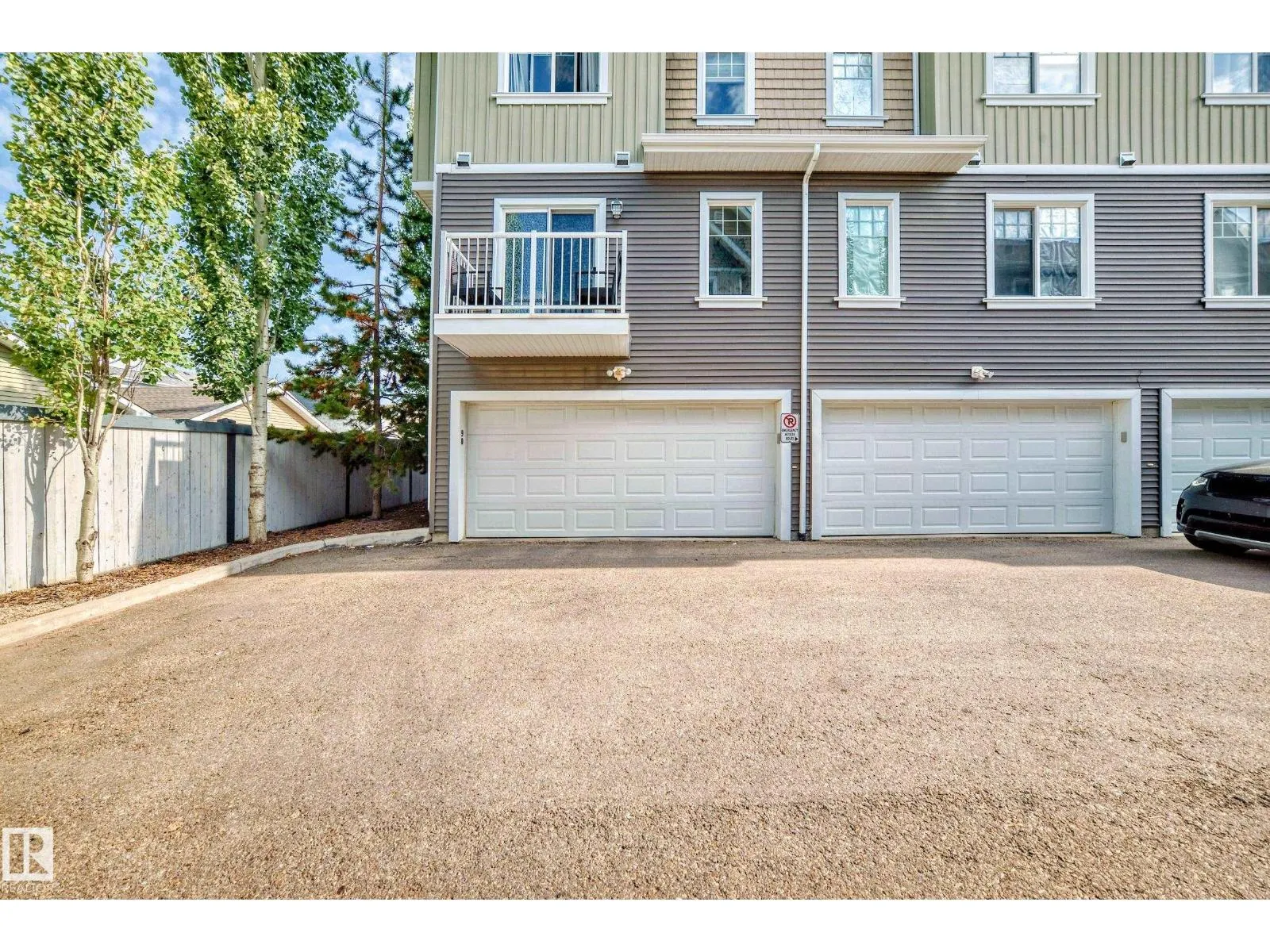 #90 4050 SAVARYN DR SW