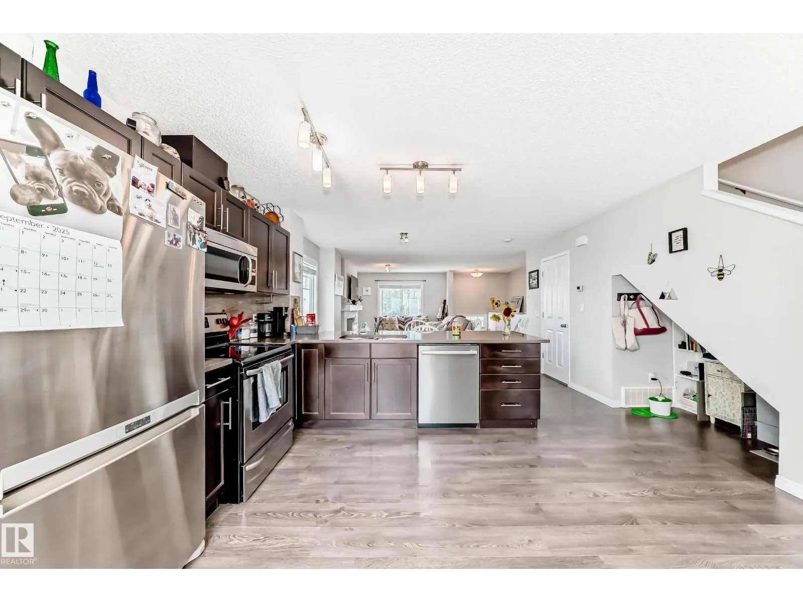 #90 4050 SAVARYN DR SW
