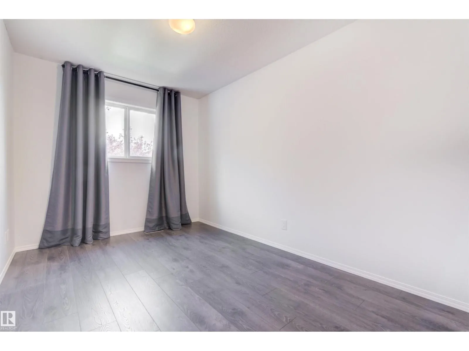 #97 230 EDWARDS DR SW