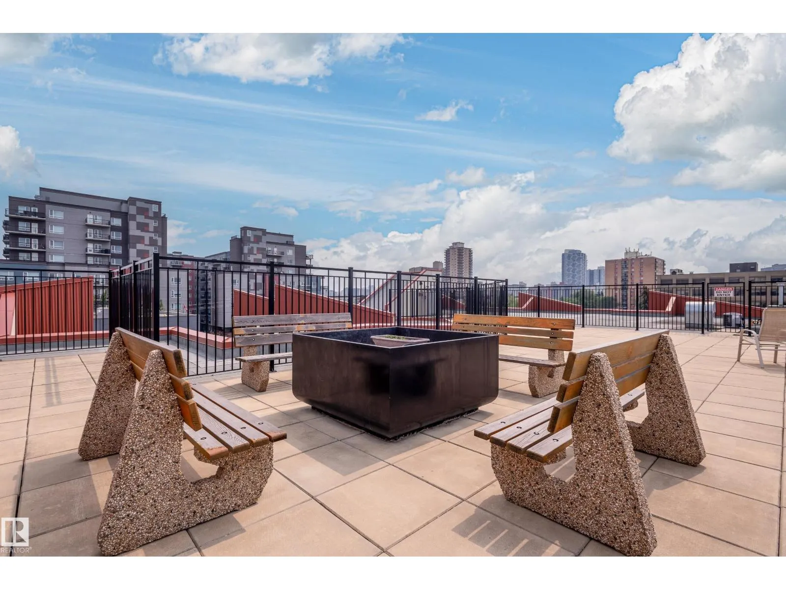 #305 10523 123 ST NW