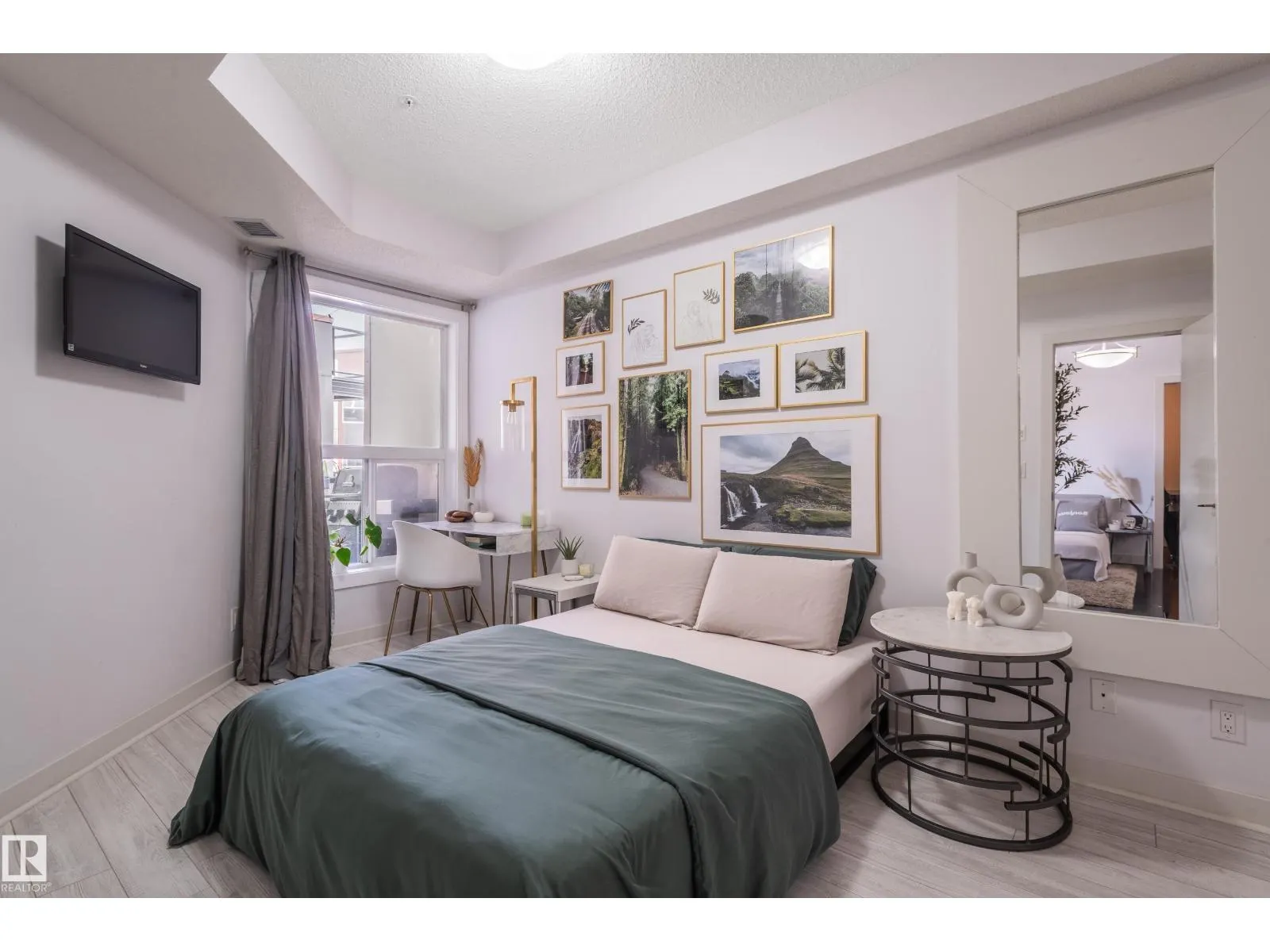 #305 10523 123 ST NW