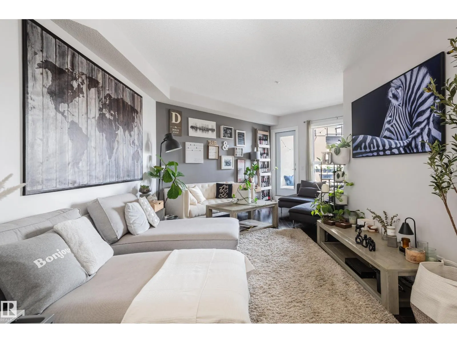 #305 10523 123 ST NW