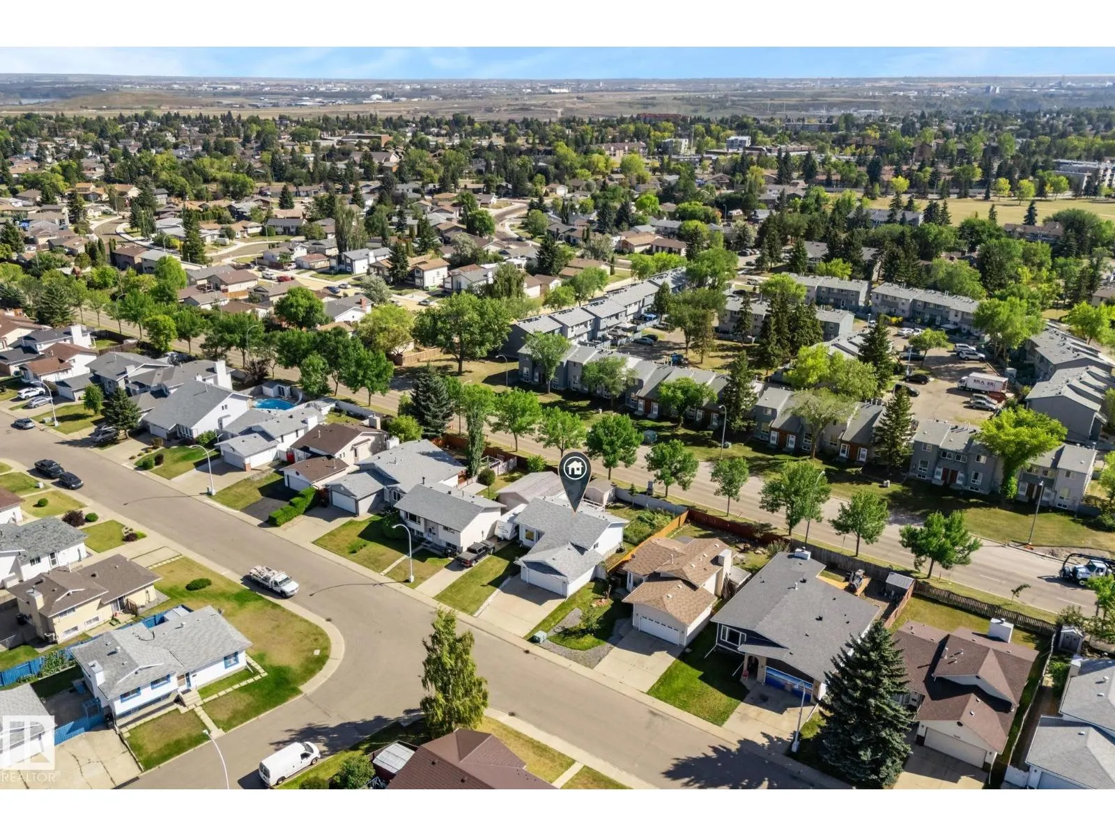 3227 145 AV NW