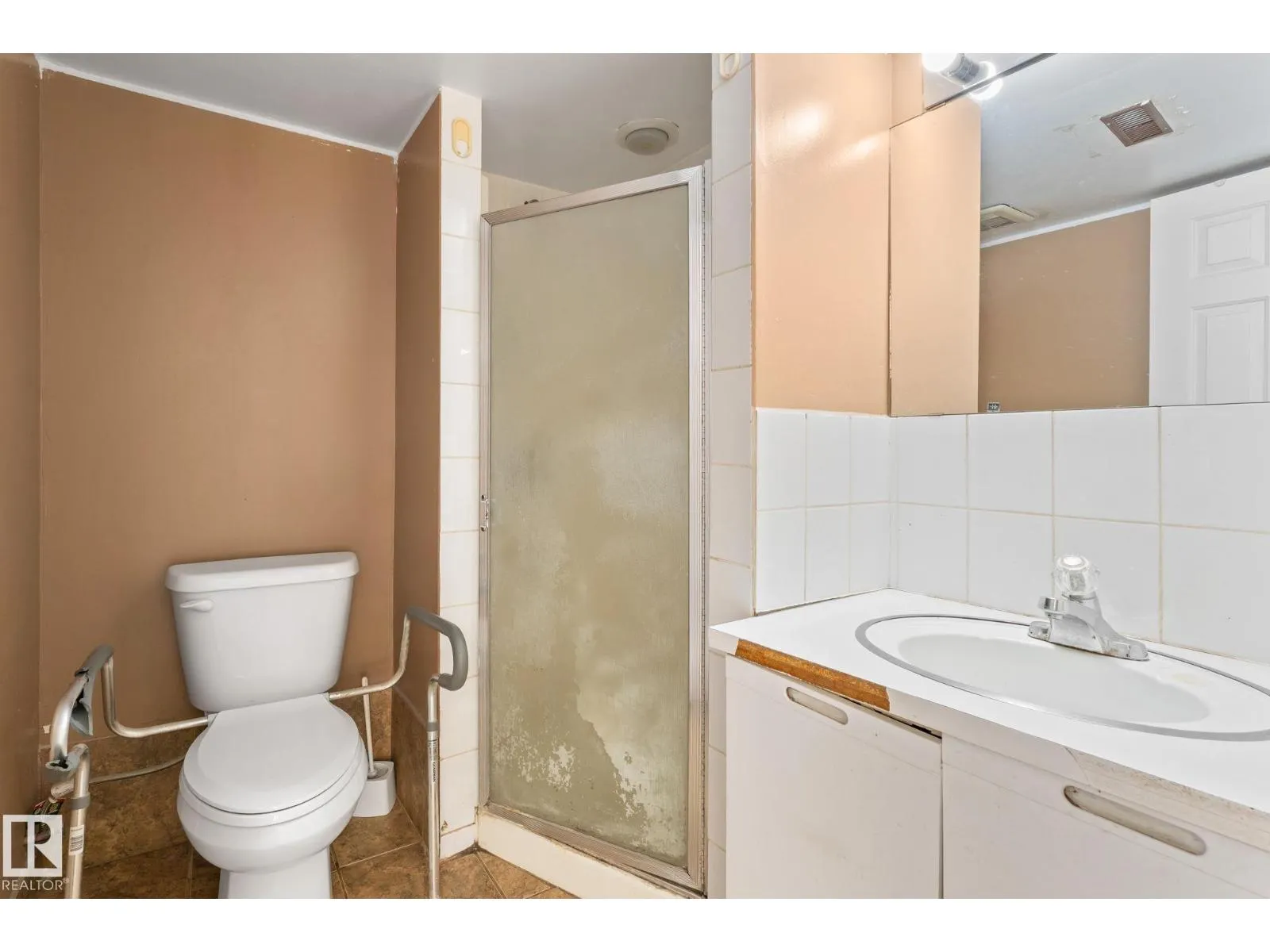3227 145 AV NW