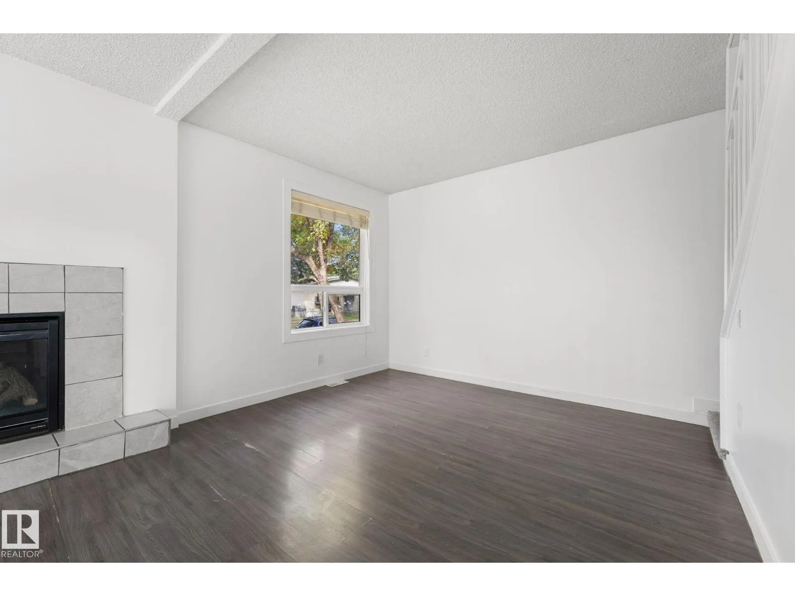 11817 44 ST NW