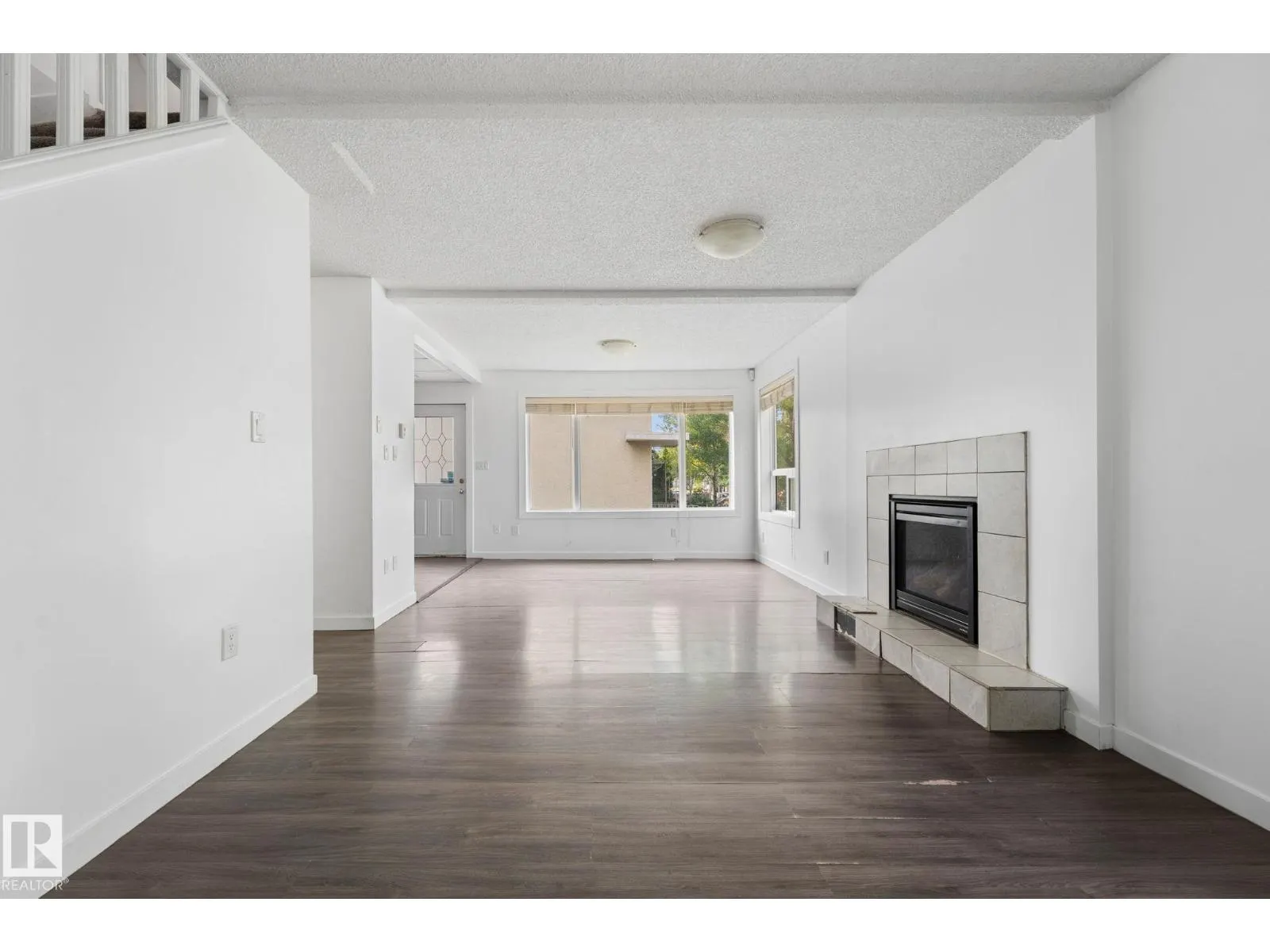 11817 44 ST NW