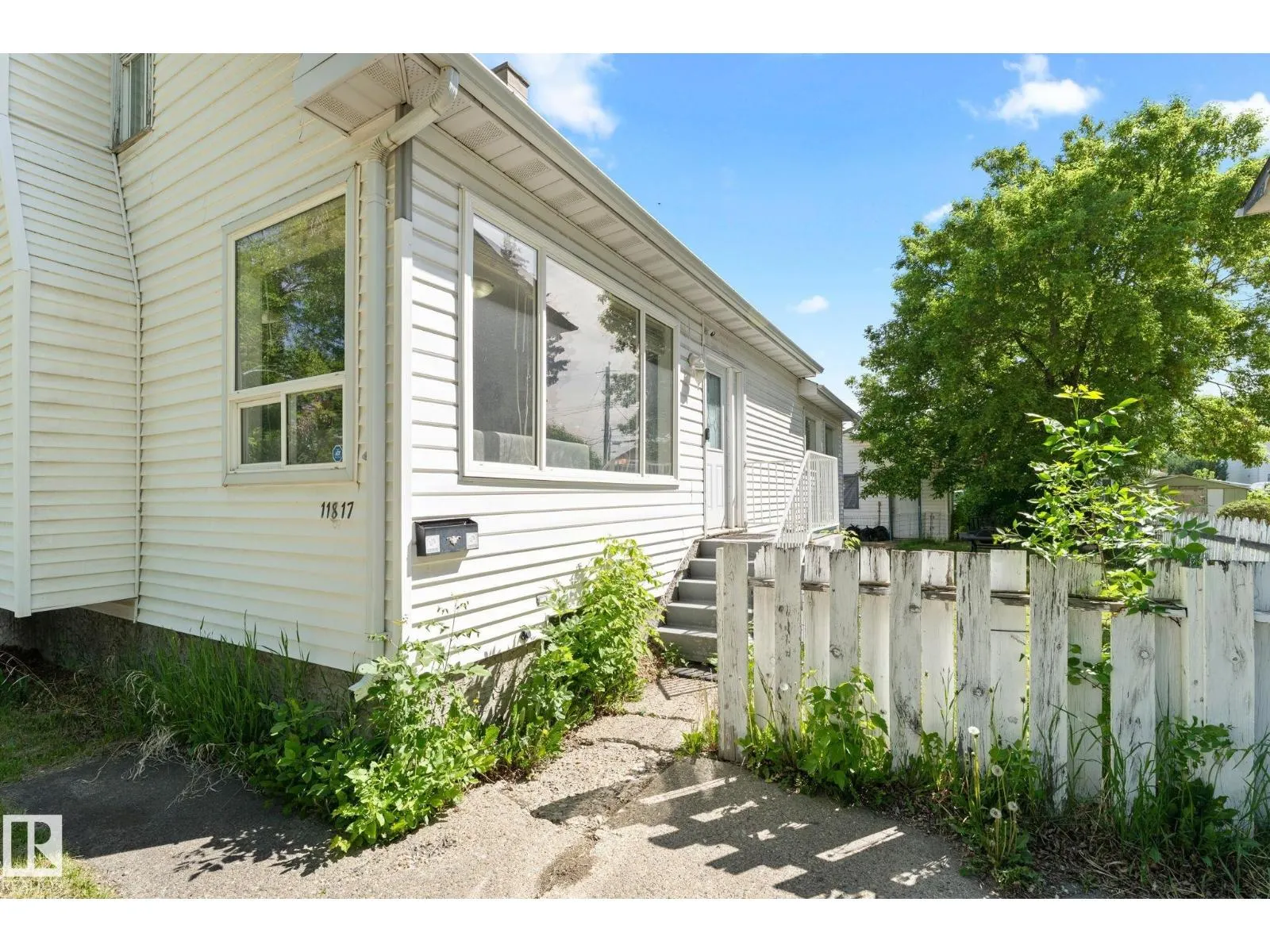 11817 44 ST NW