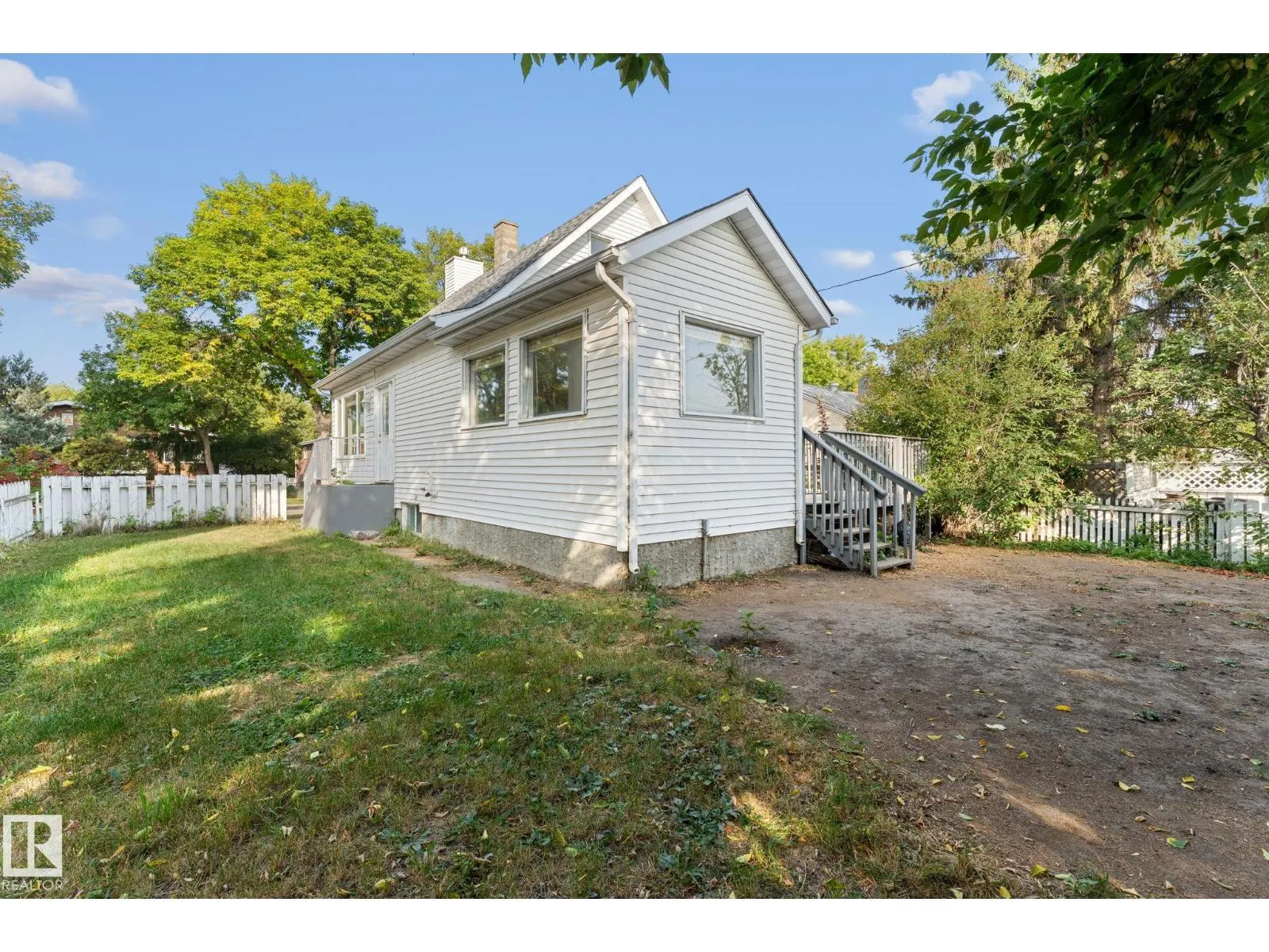 11817 44 ST NW