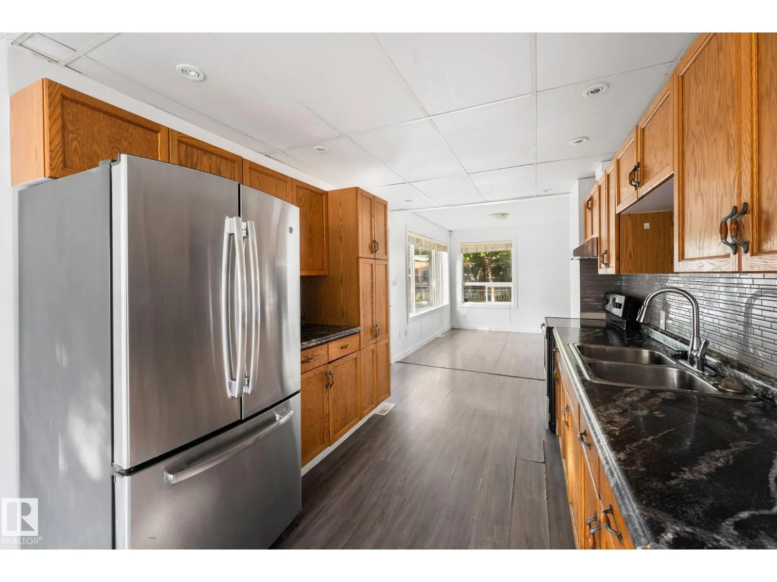 11817 44 ST NW