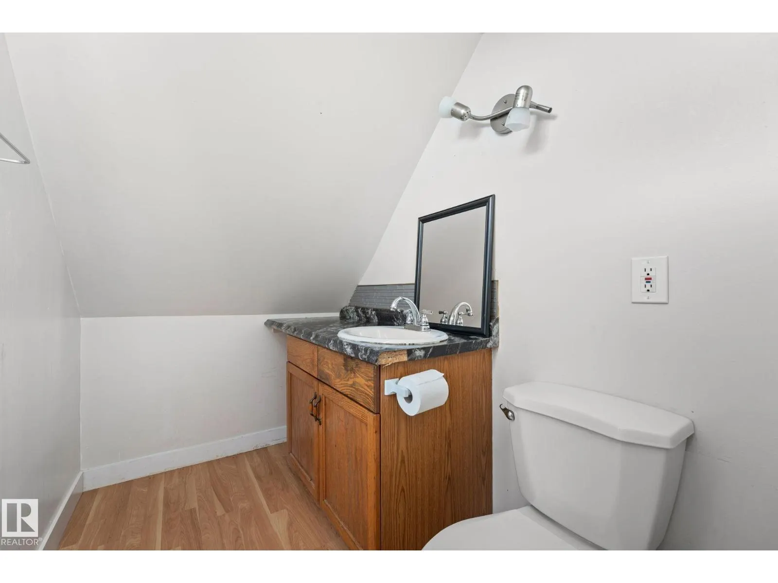 11817 44 ST NW