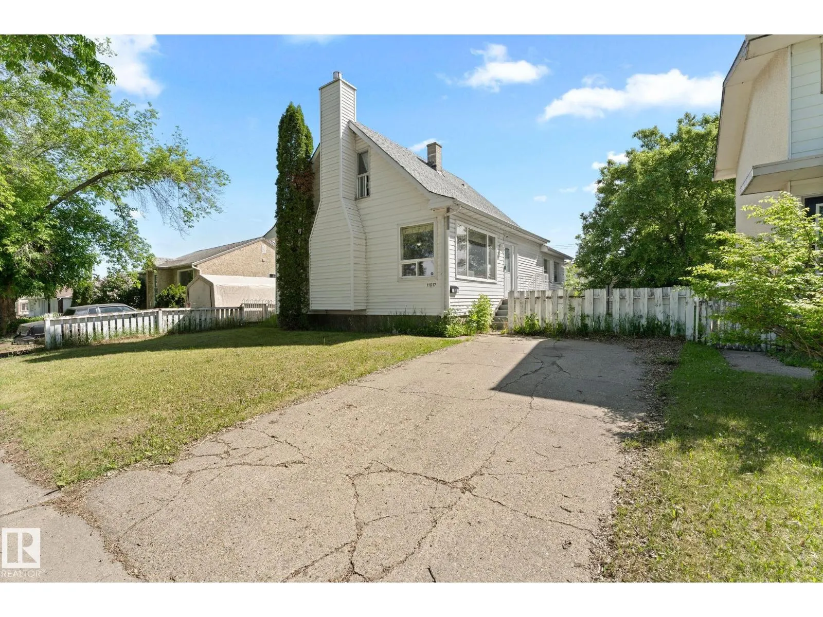 11817 44 ST NW