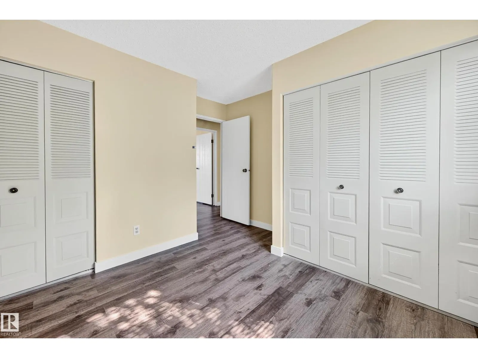 #19 3115 119 ST NW