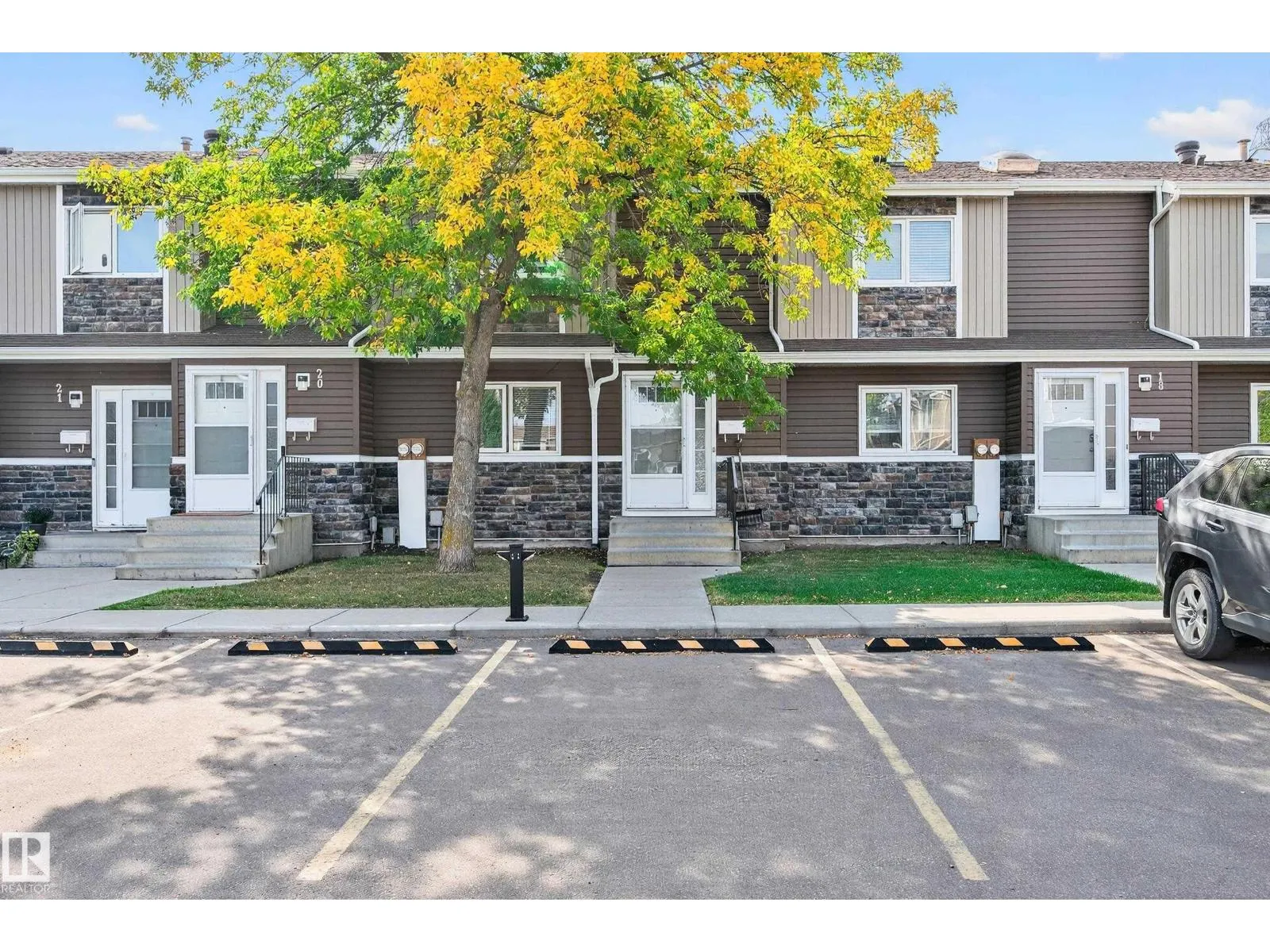 #19 3115 119 ST NW