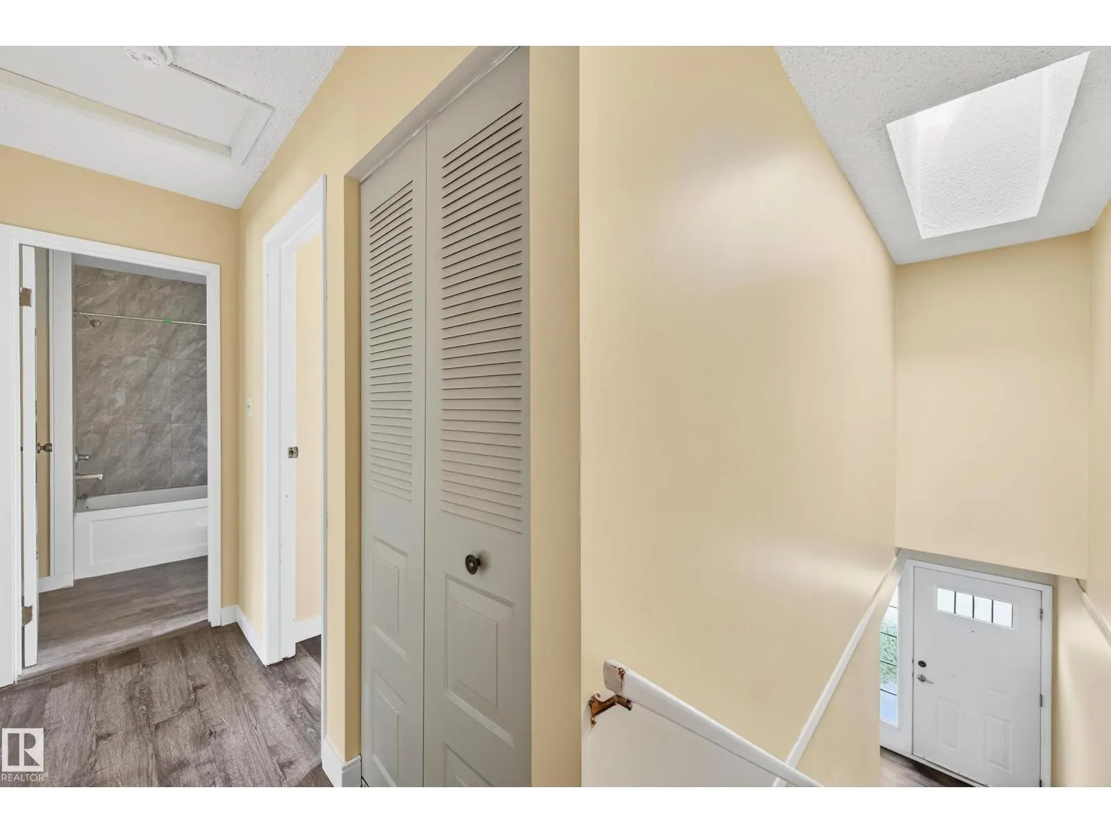 #19 3115 119 ST NW