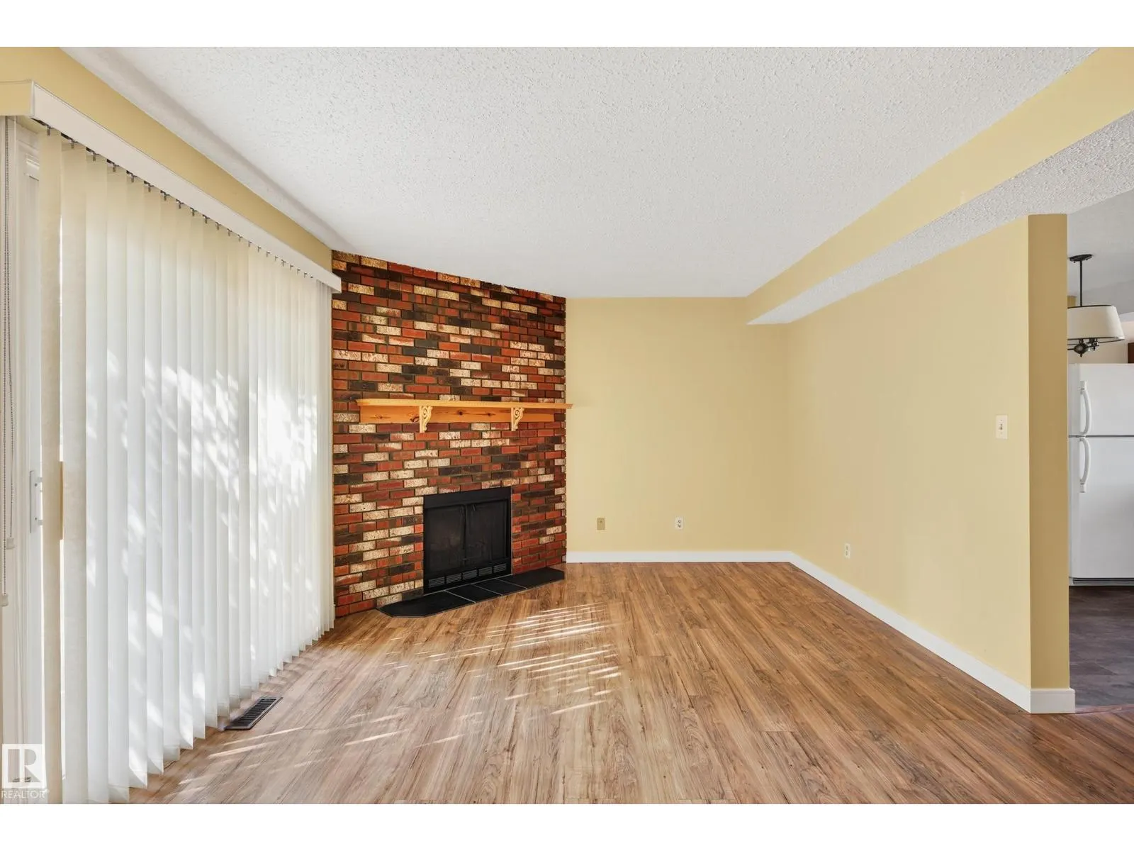 #19 3115 119 ST NW