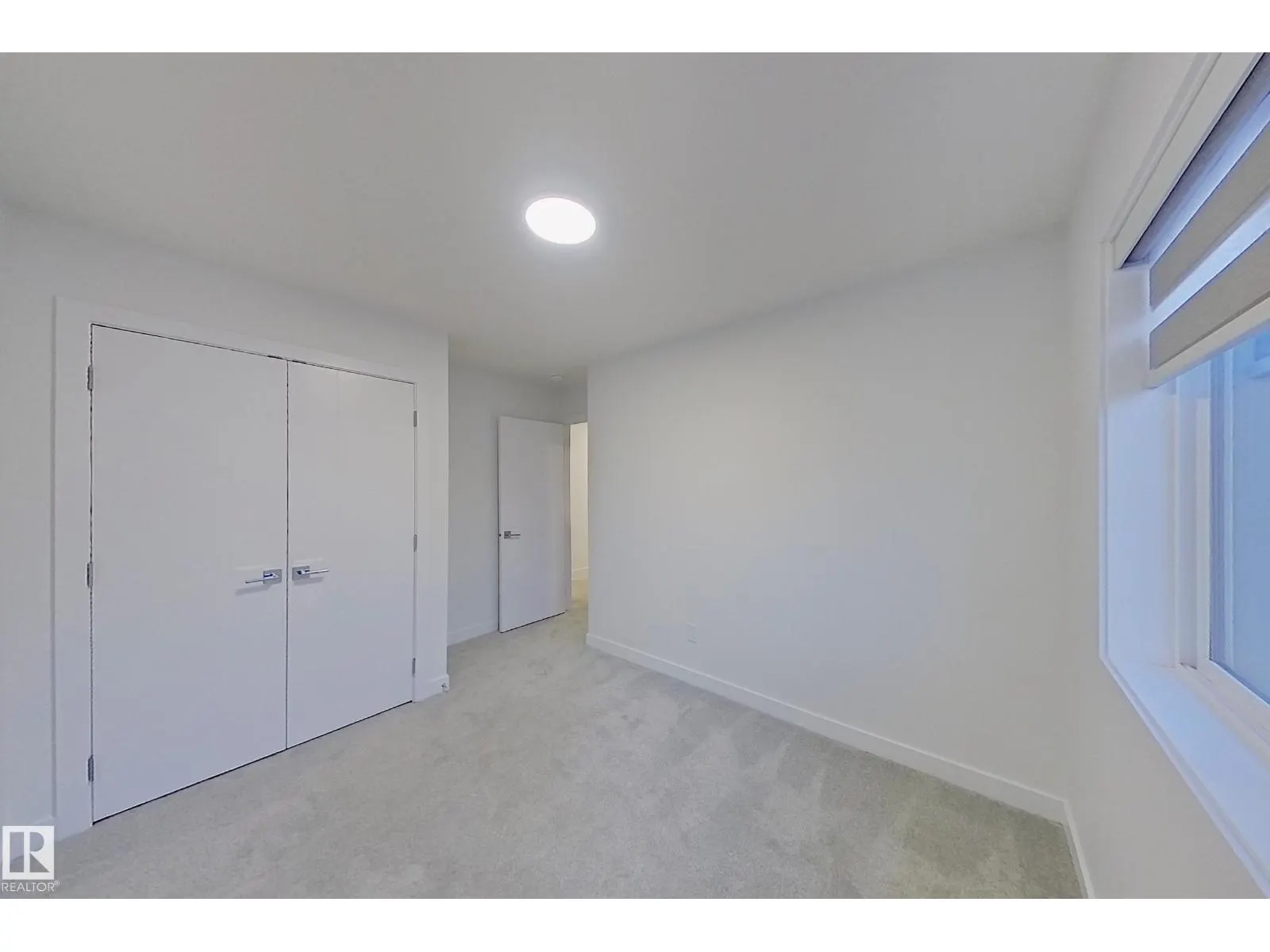 #28 10 SALISBURY WY