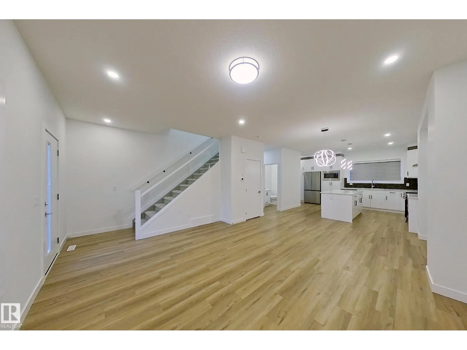#28 10 SALISBURY WY