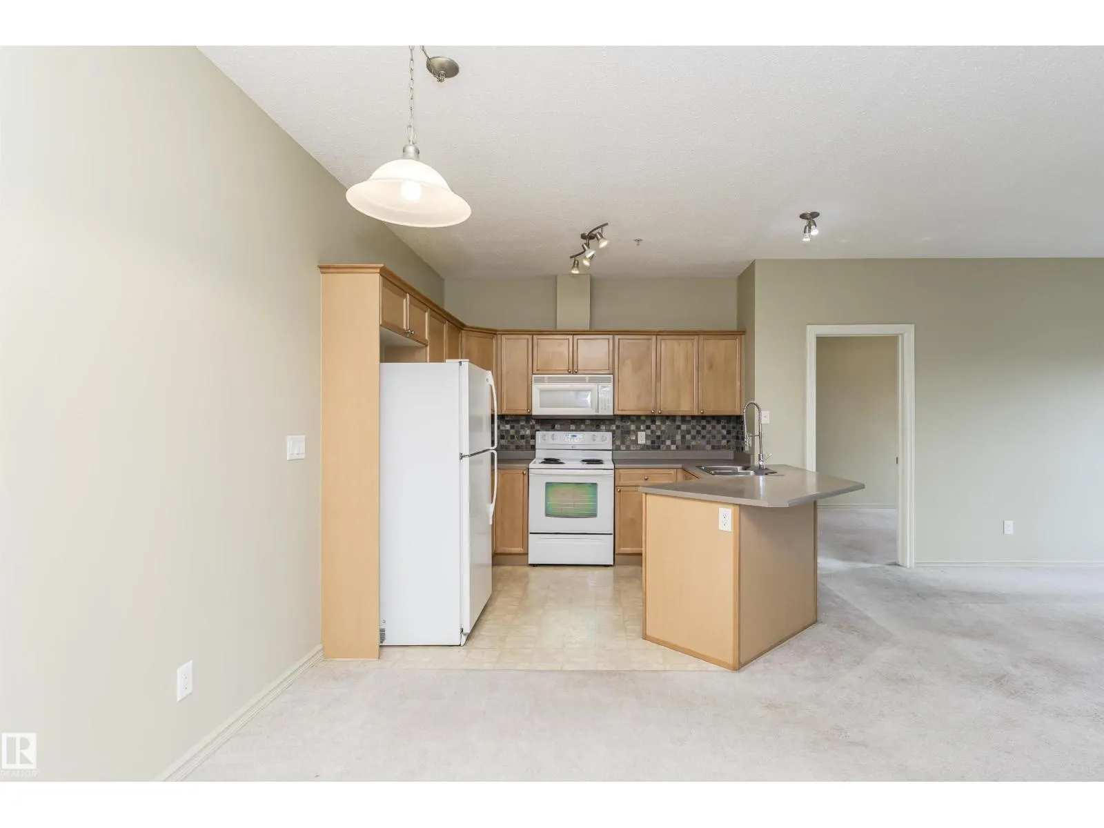 #315 226 MACEWAN RD SW