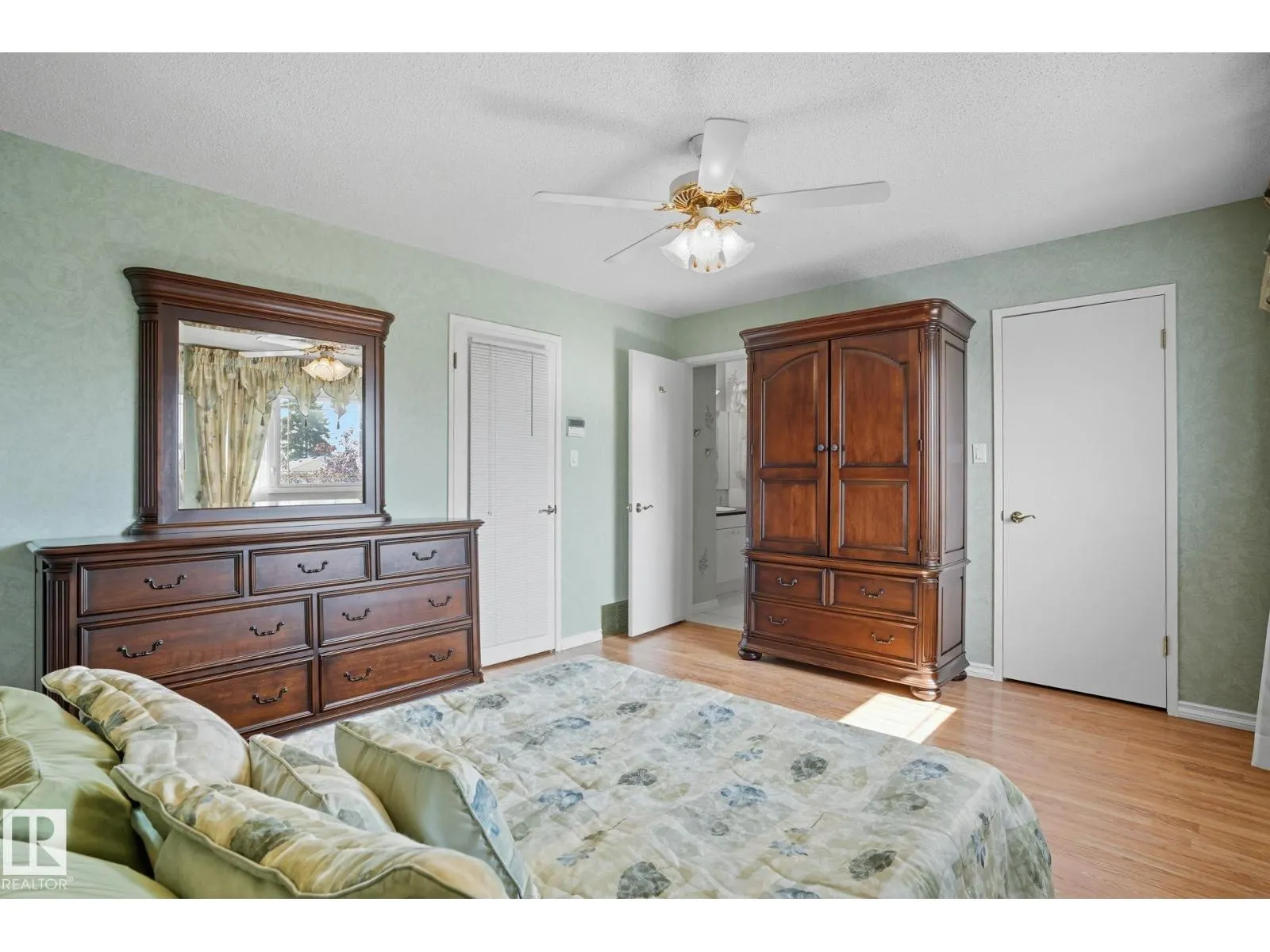 10430 31A AV NW