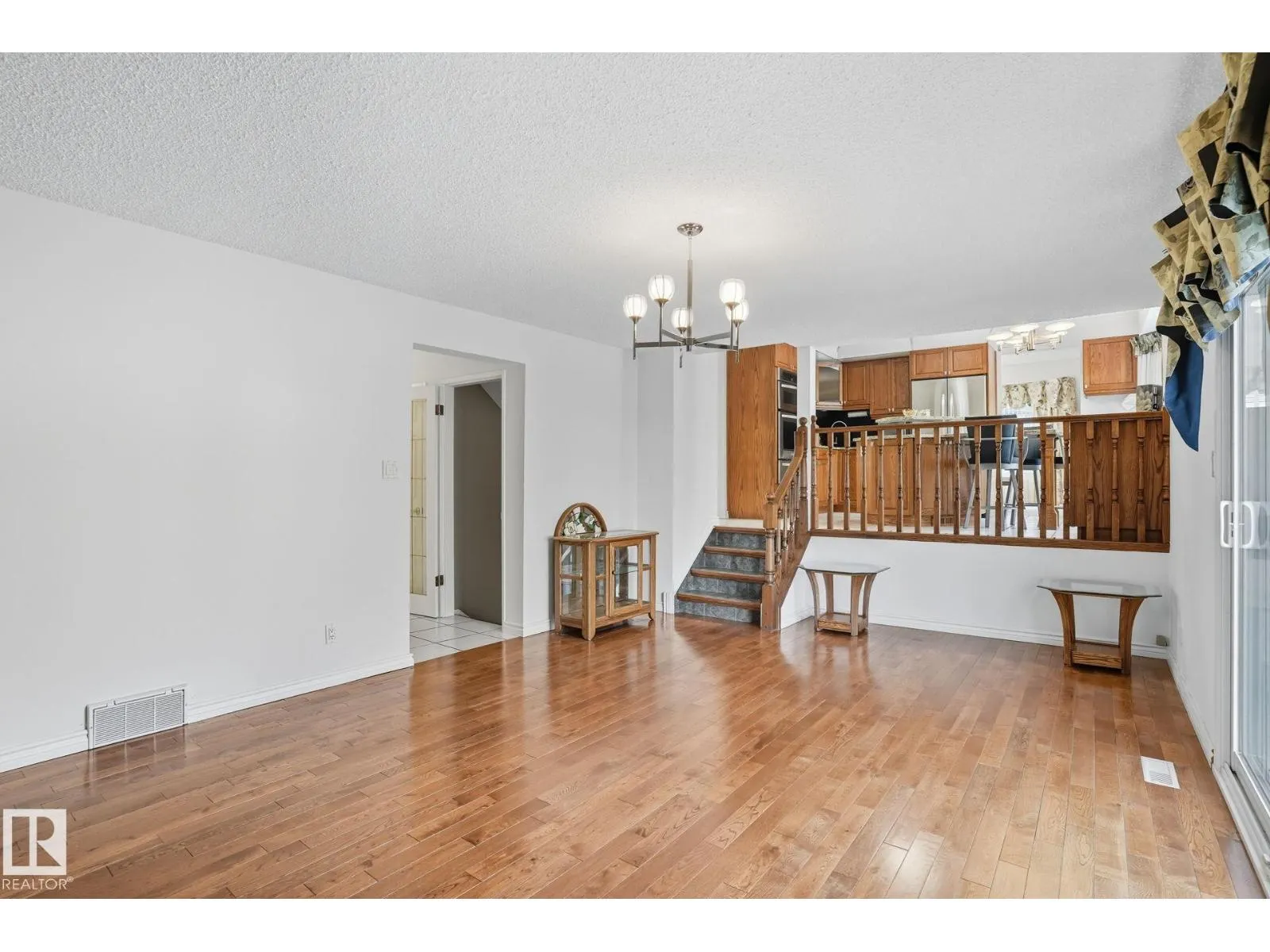10430 31A AV NW