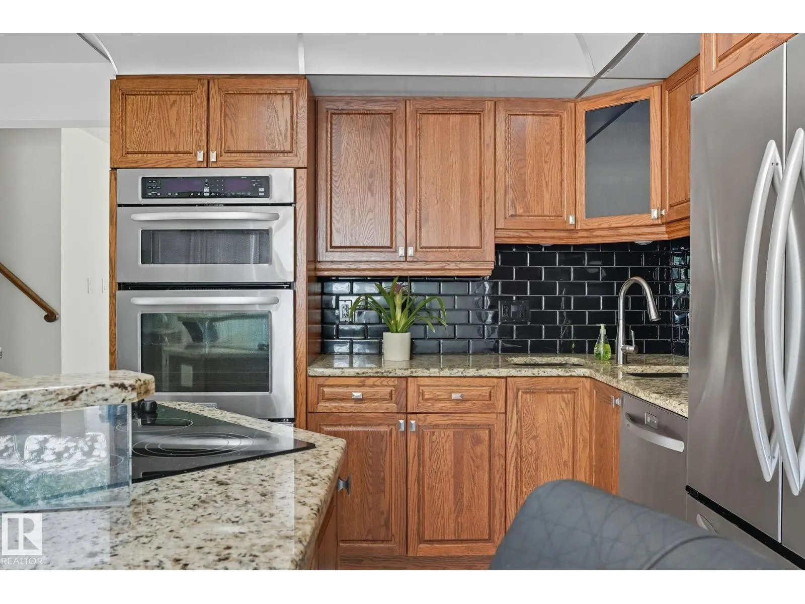 10430 31A AV NW