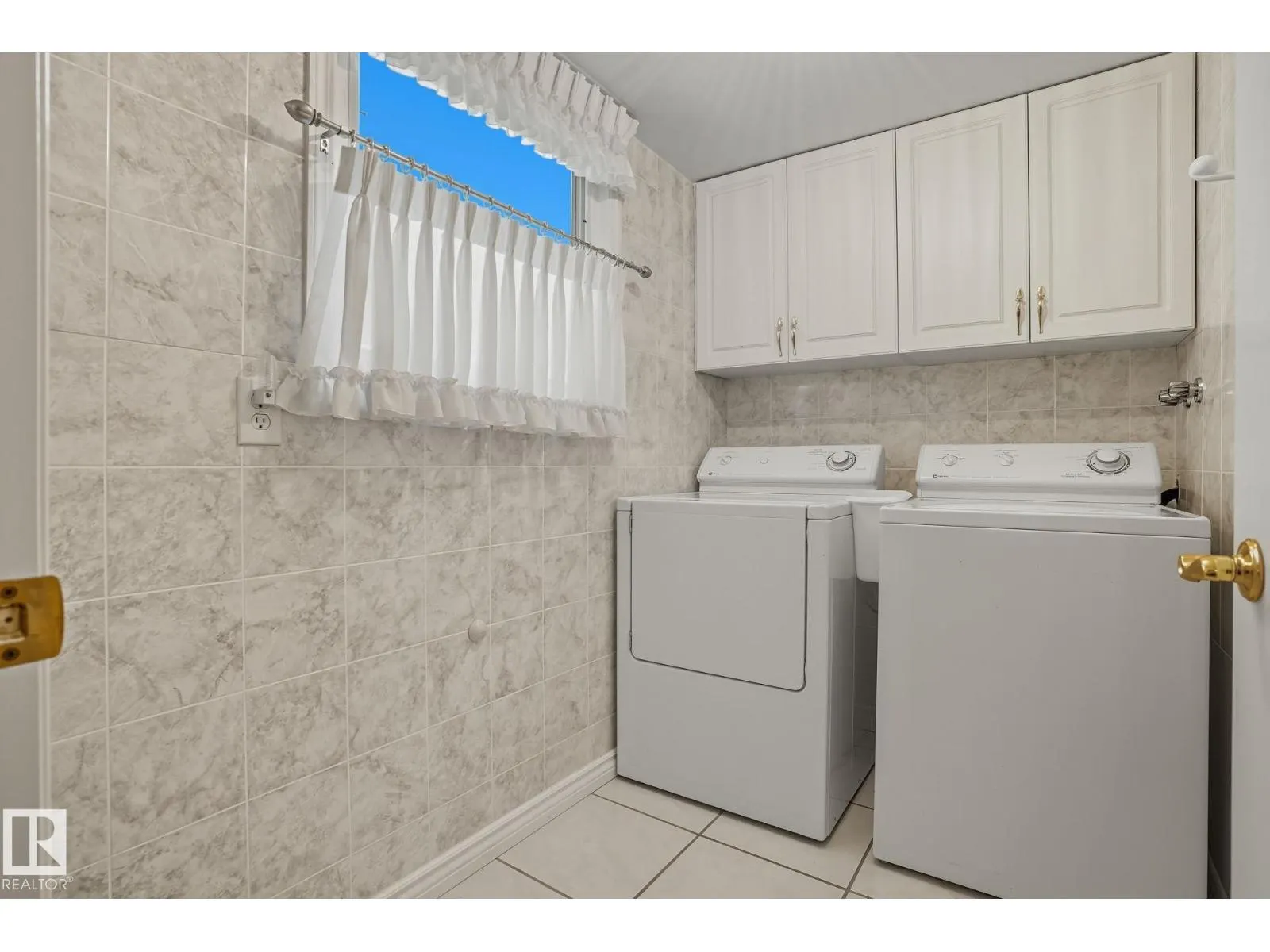10430 31A AV NW