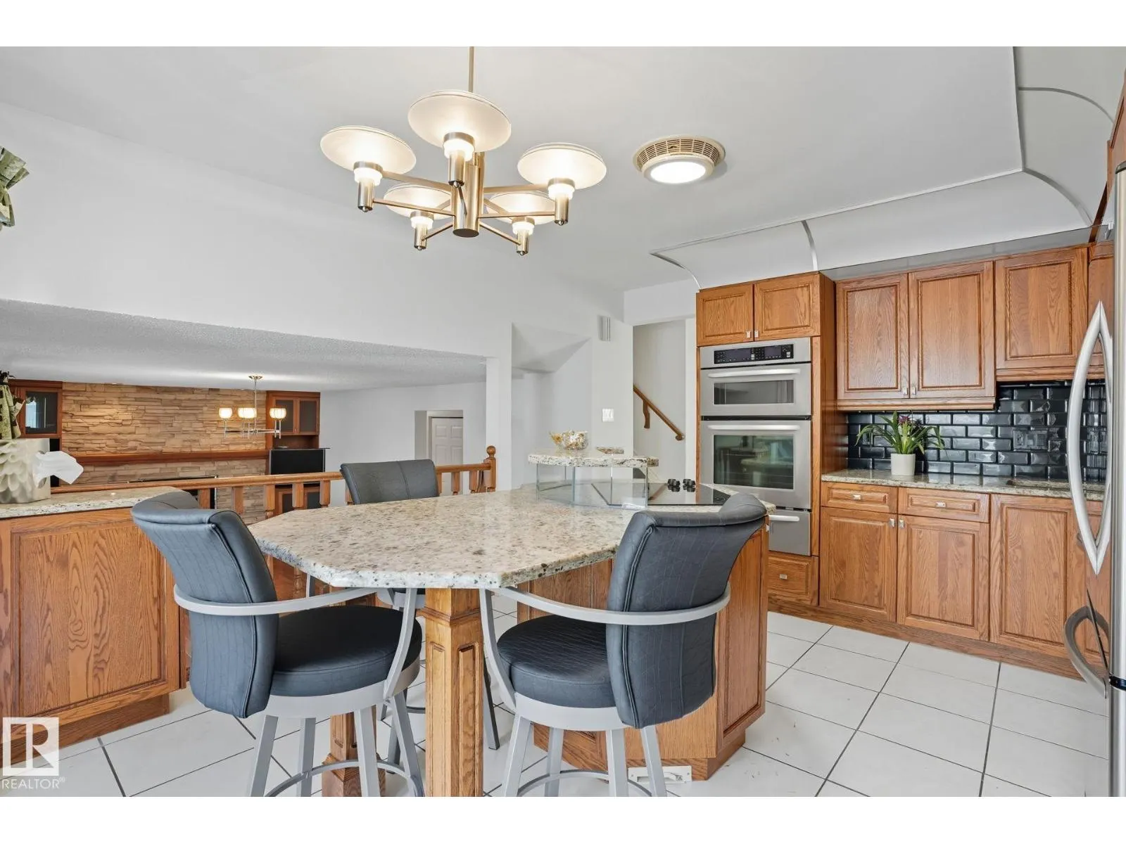 10430 31A AV NW