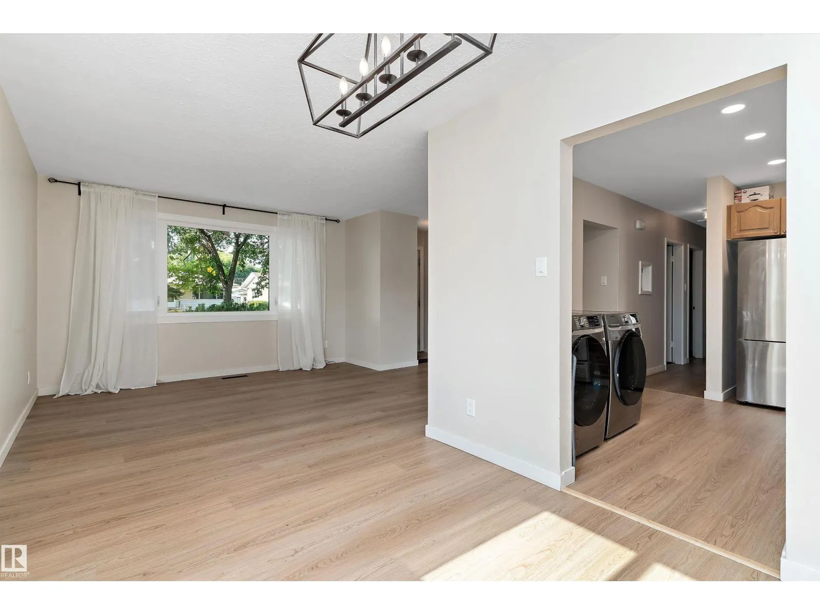 11015 152 ST NW