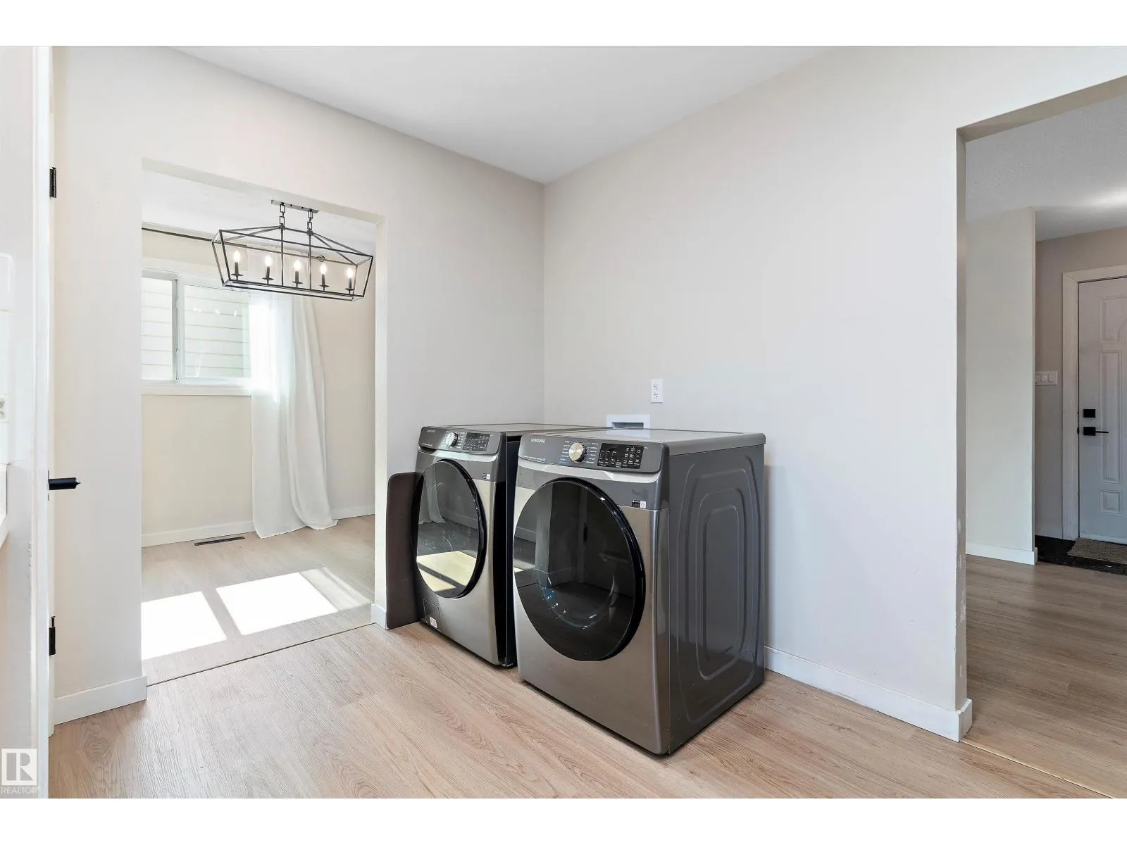 11015 152 ST NW