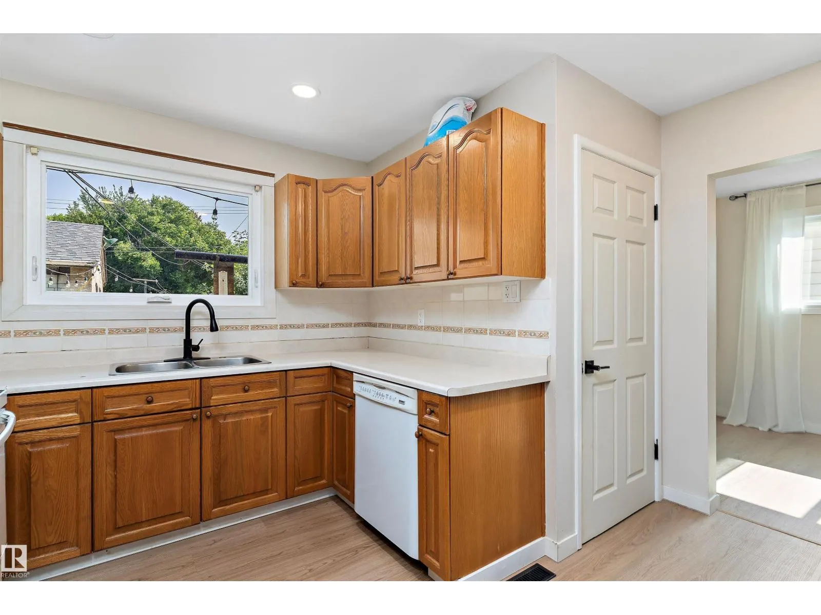 11015 152 ST NW