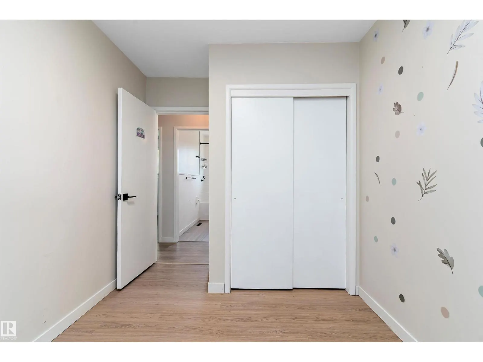 11015 152 ST NW