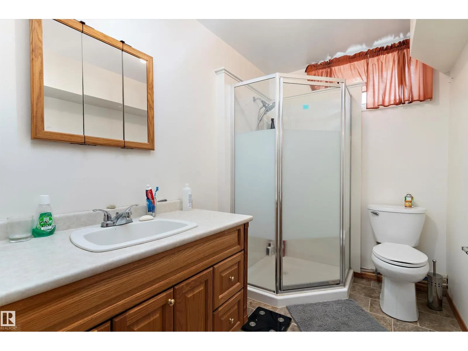 11015 152 ST NW