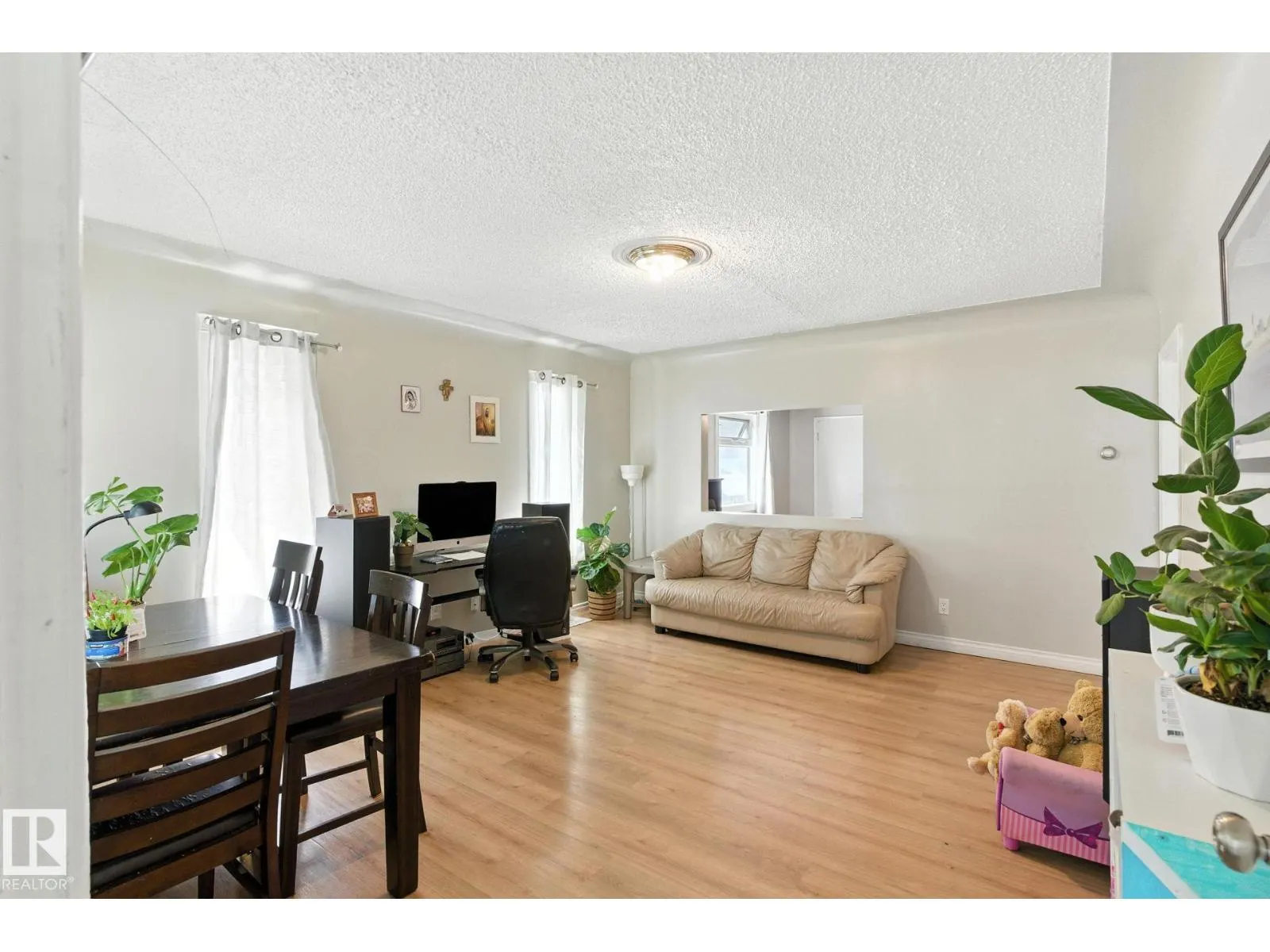 11920 71 ST NW